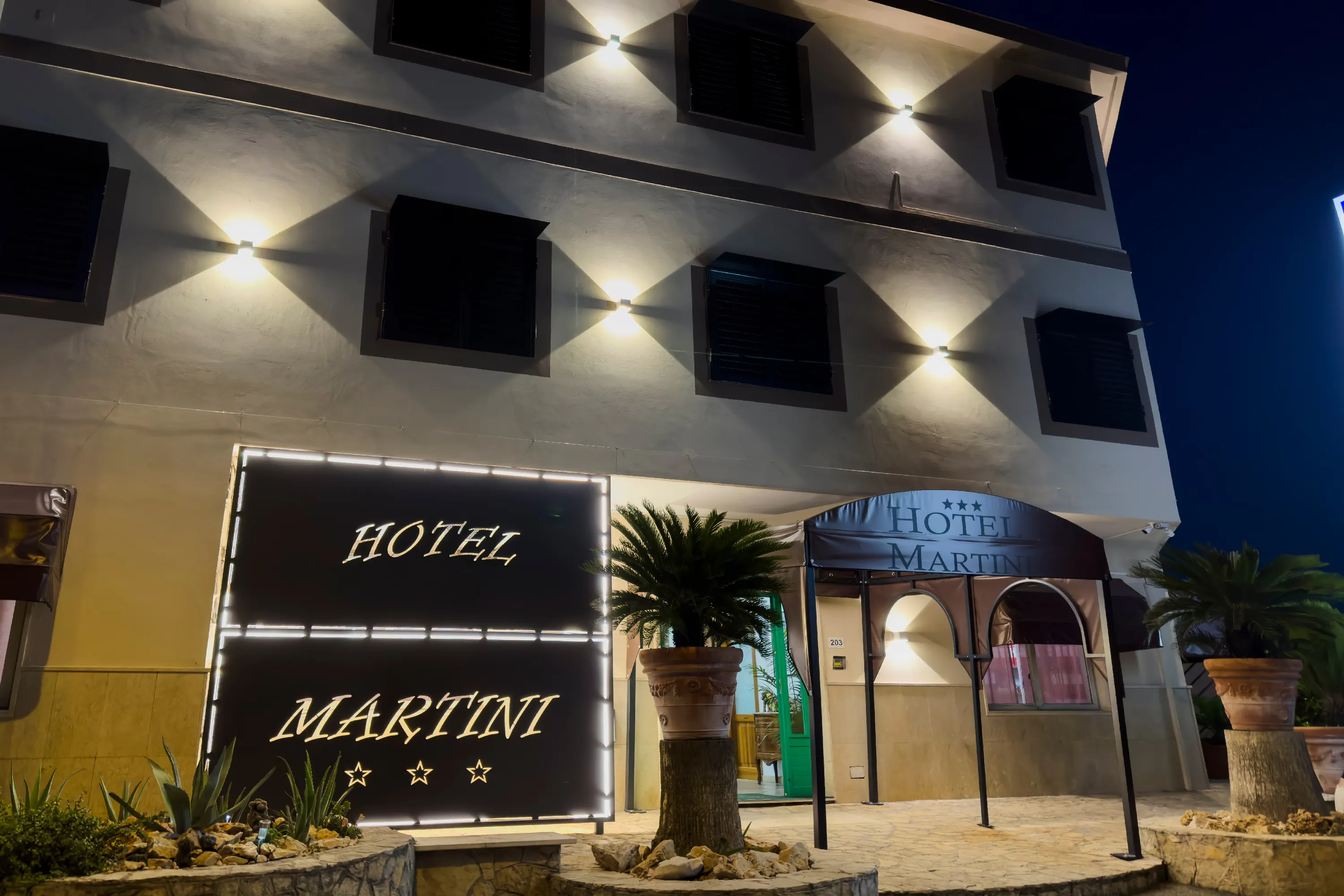Hotel Martini - exterior
