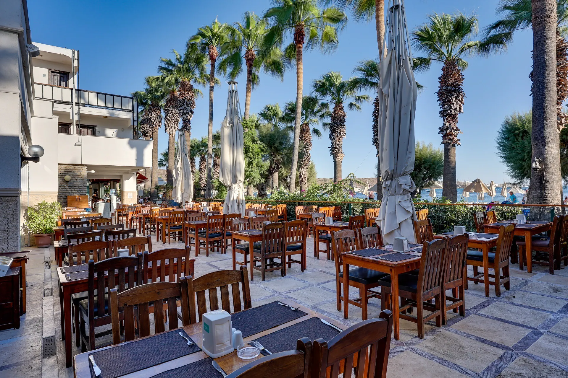 Sami Beach - foodAndBeverage