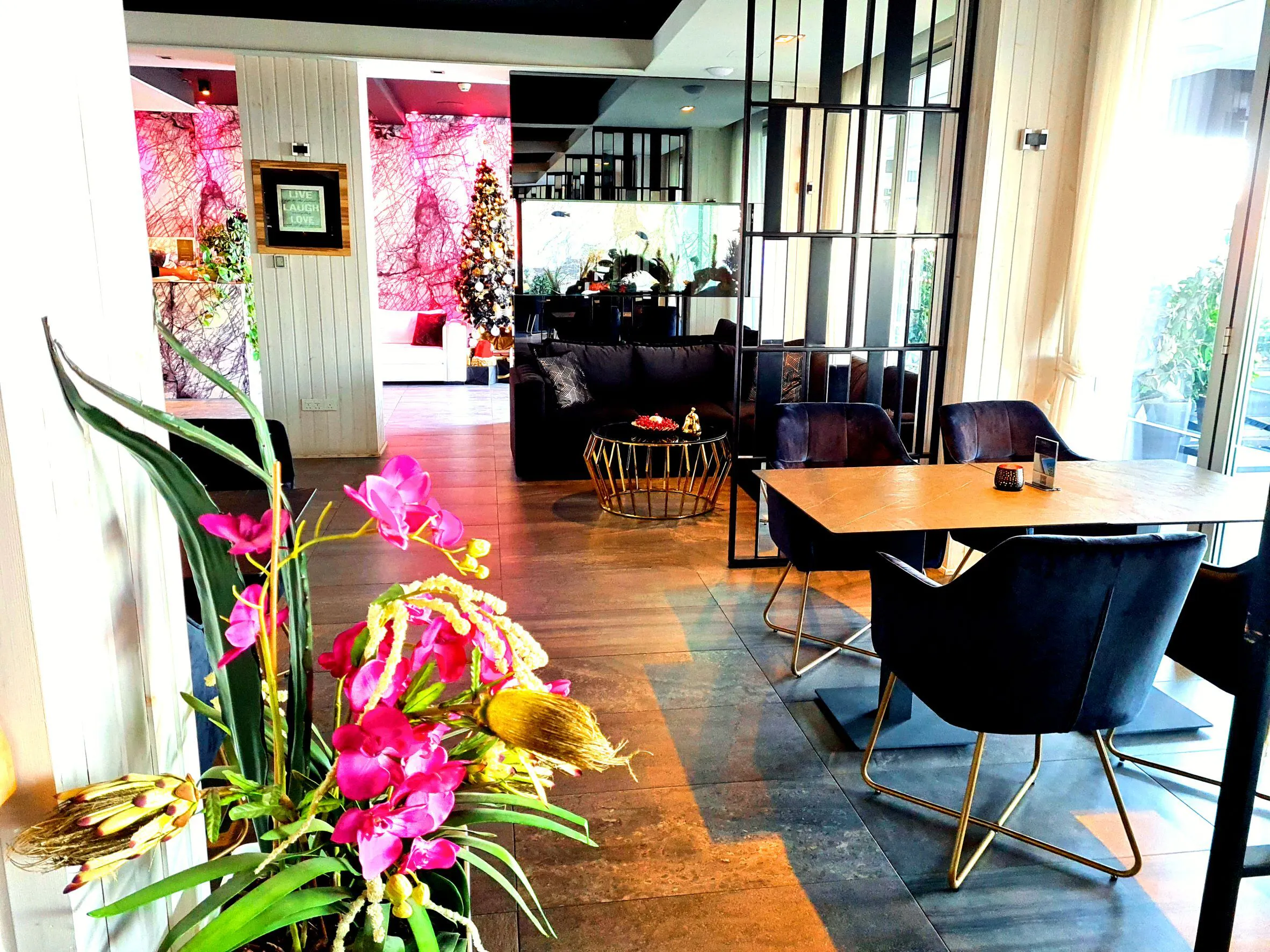 The Ciao Stelio Deluxe Hotel - foodAndBeverage
