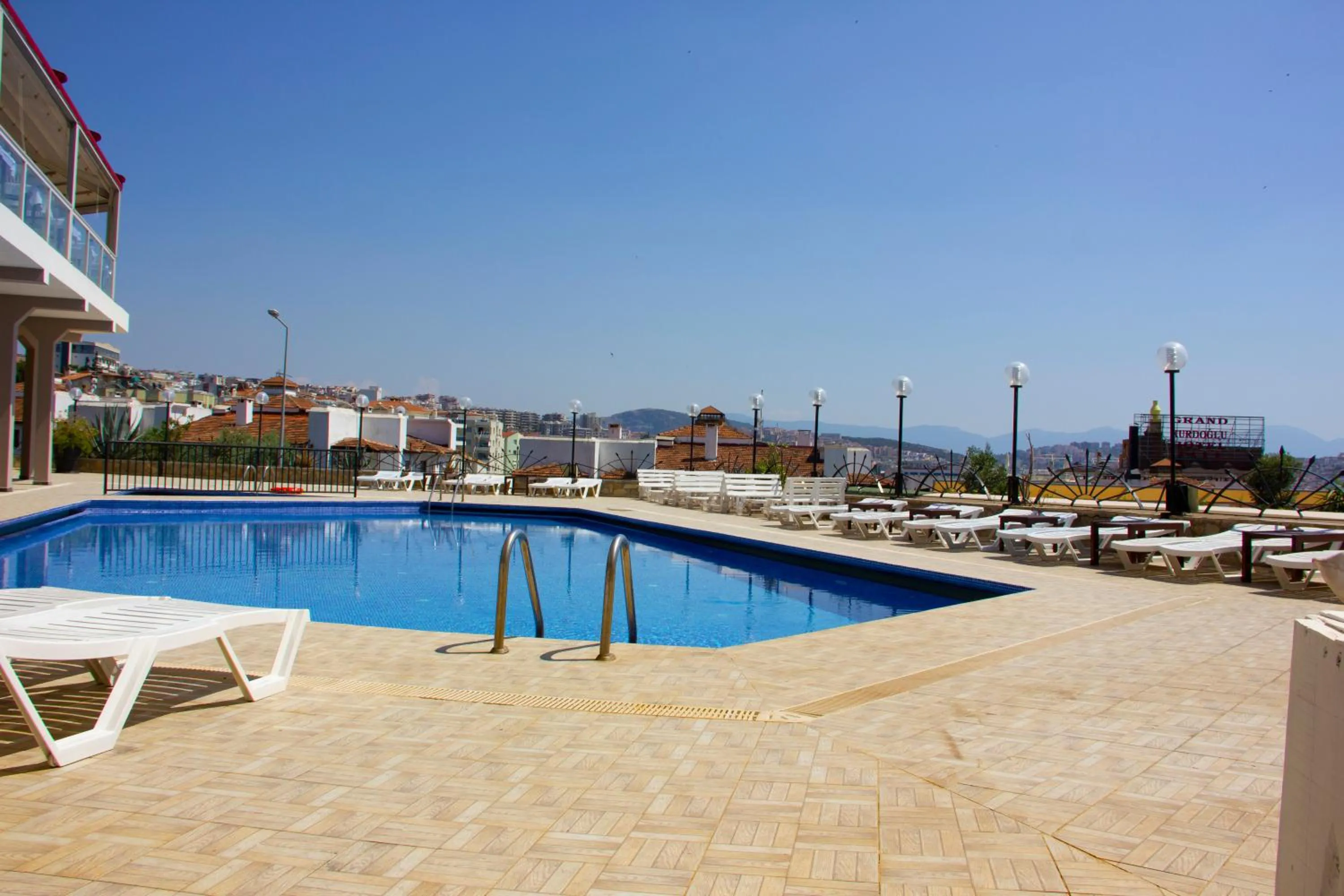 Suhan Seaport Hotel - pool