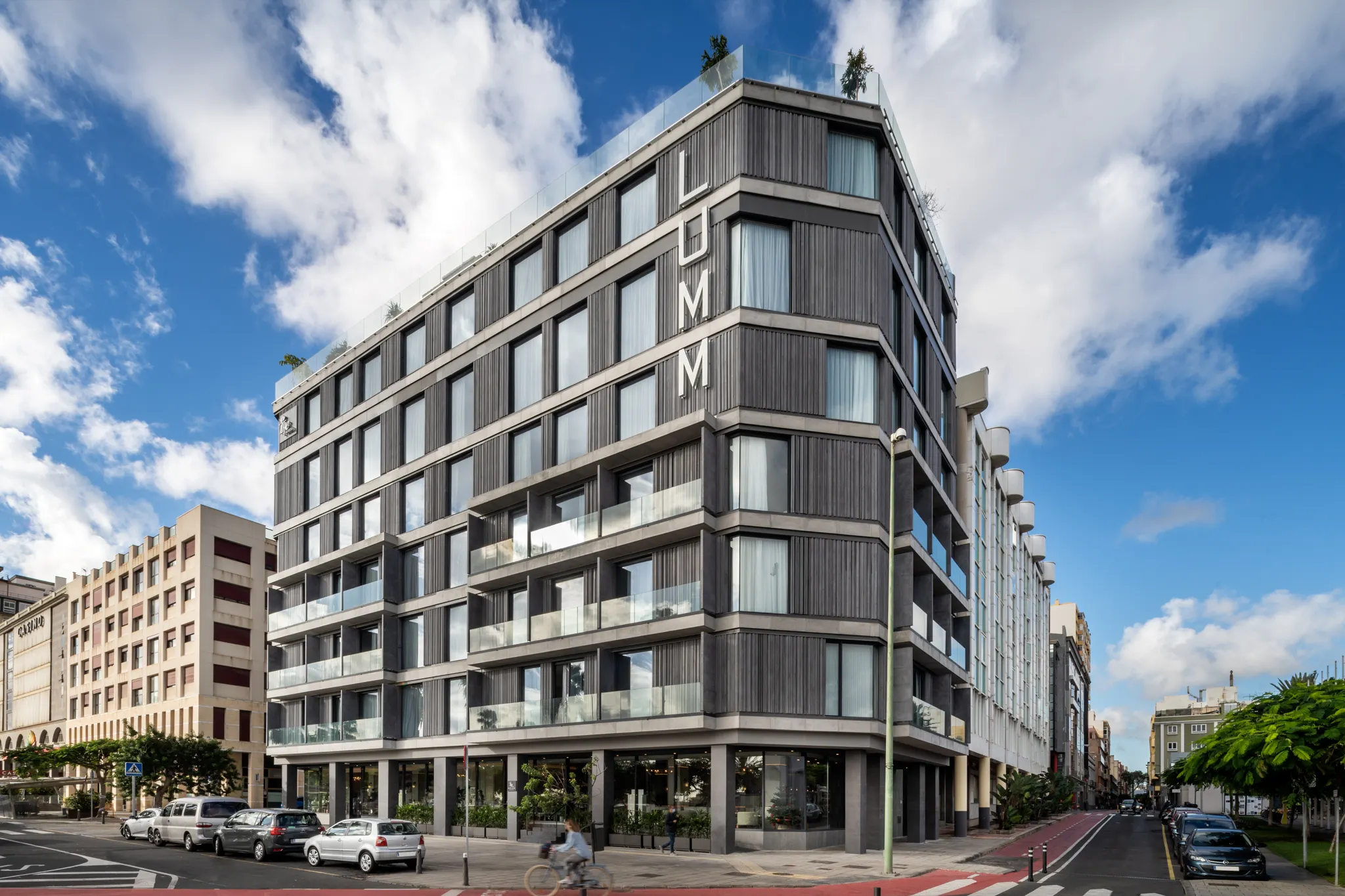 Hotel LIVVO Lumm - exterior