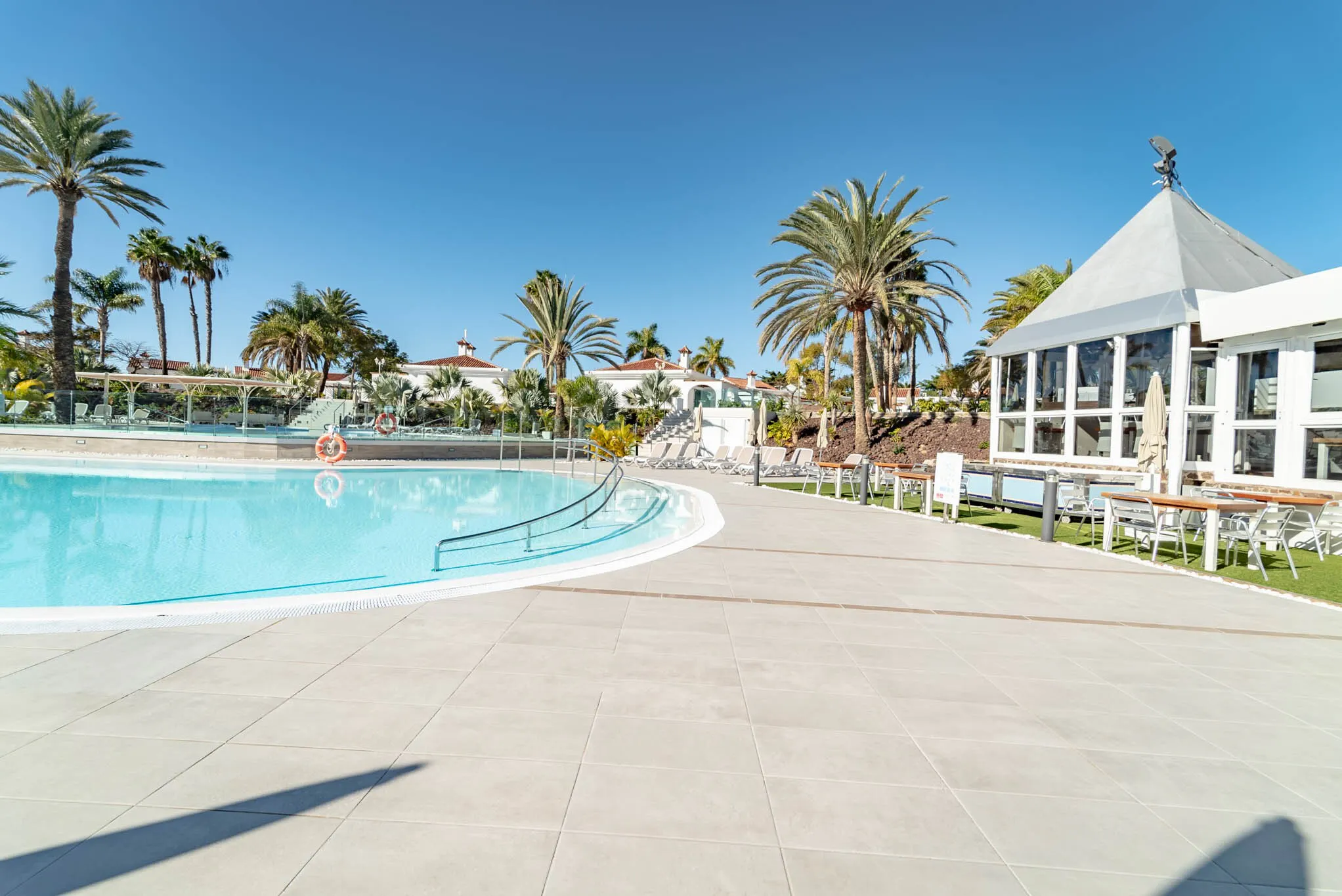 Hotel LIVVO Dunagolf Suites - pool