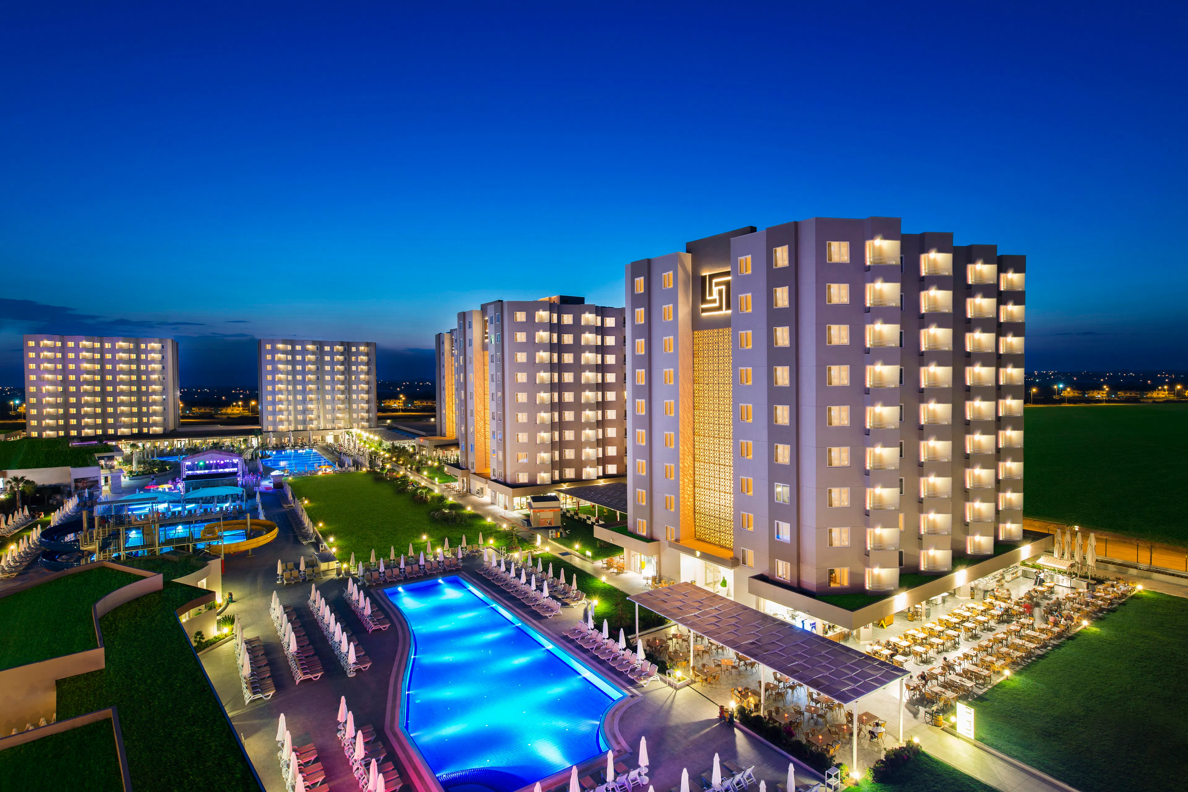 Grand Park Lara - pool