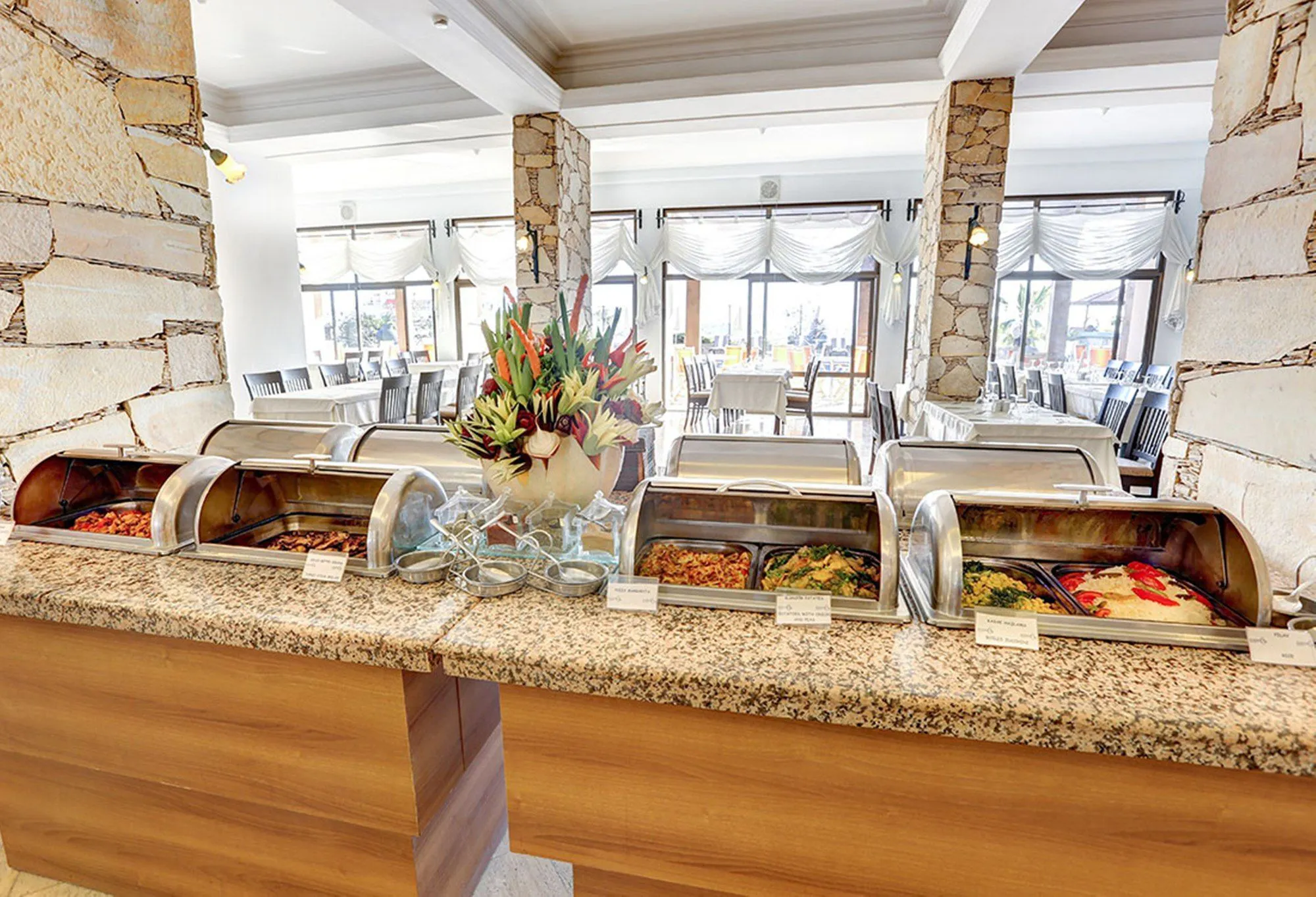 Suhan Seaport Hotel - foodAndBeverage