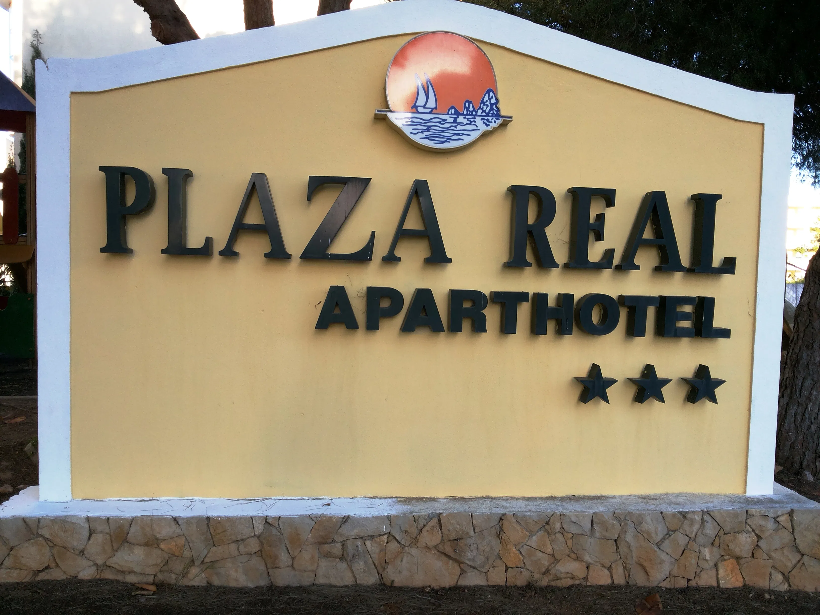 Plaza Real - exterior