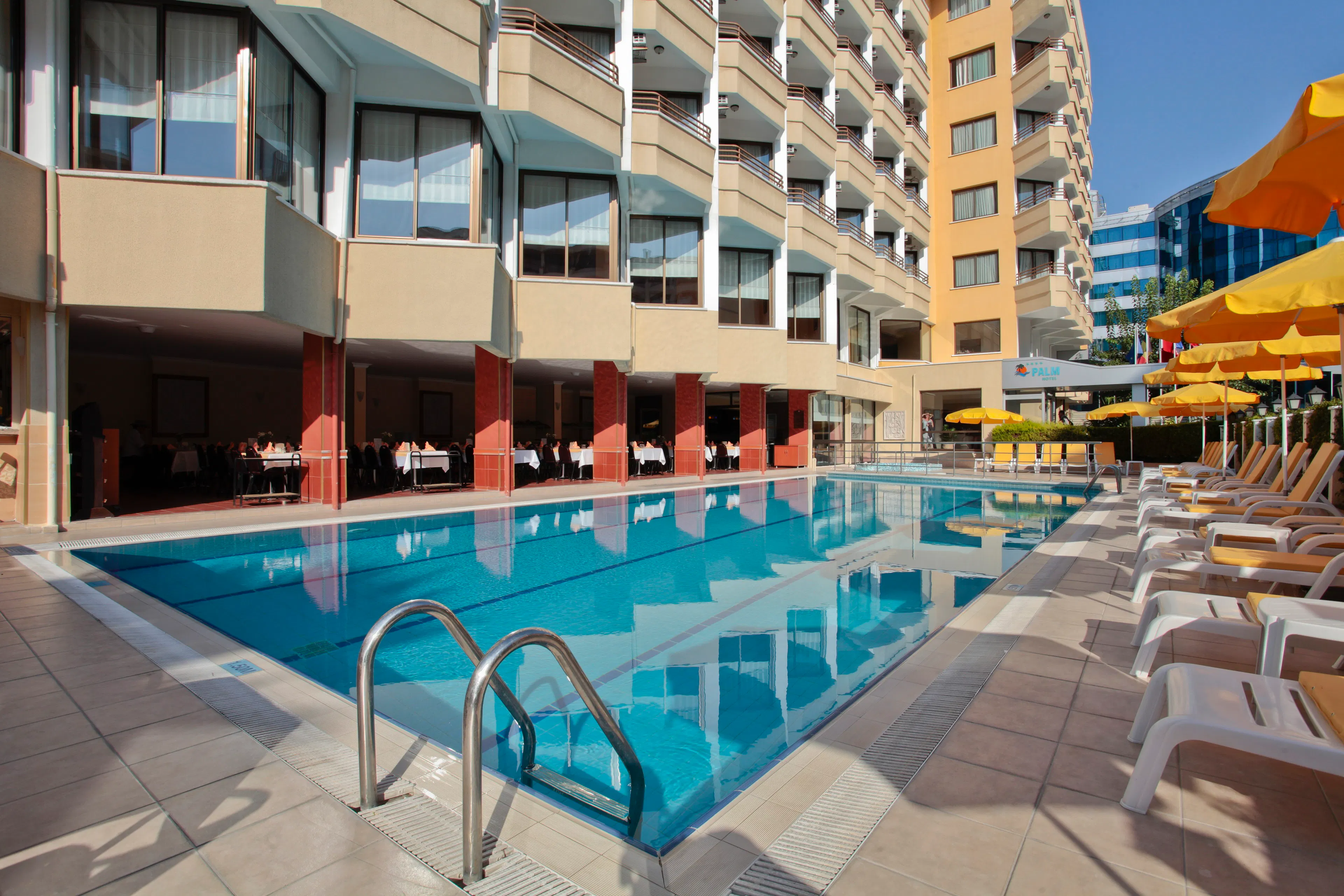 Palm Hotel - pool
