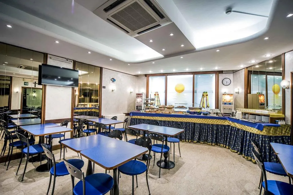Hotel Centrale - foodAndBeverage