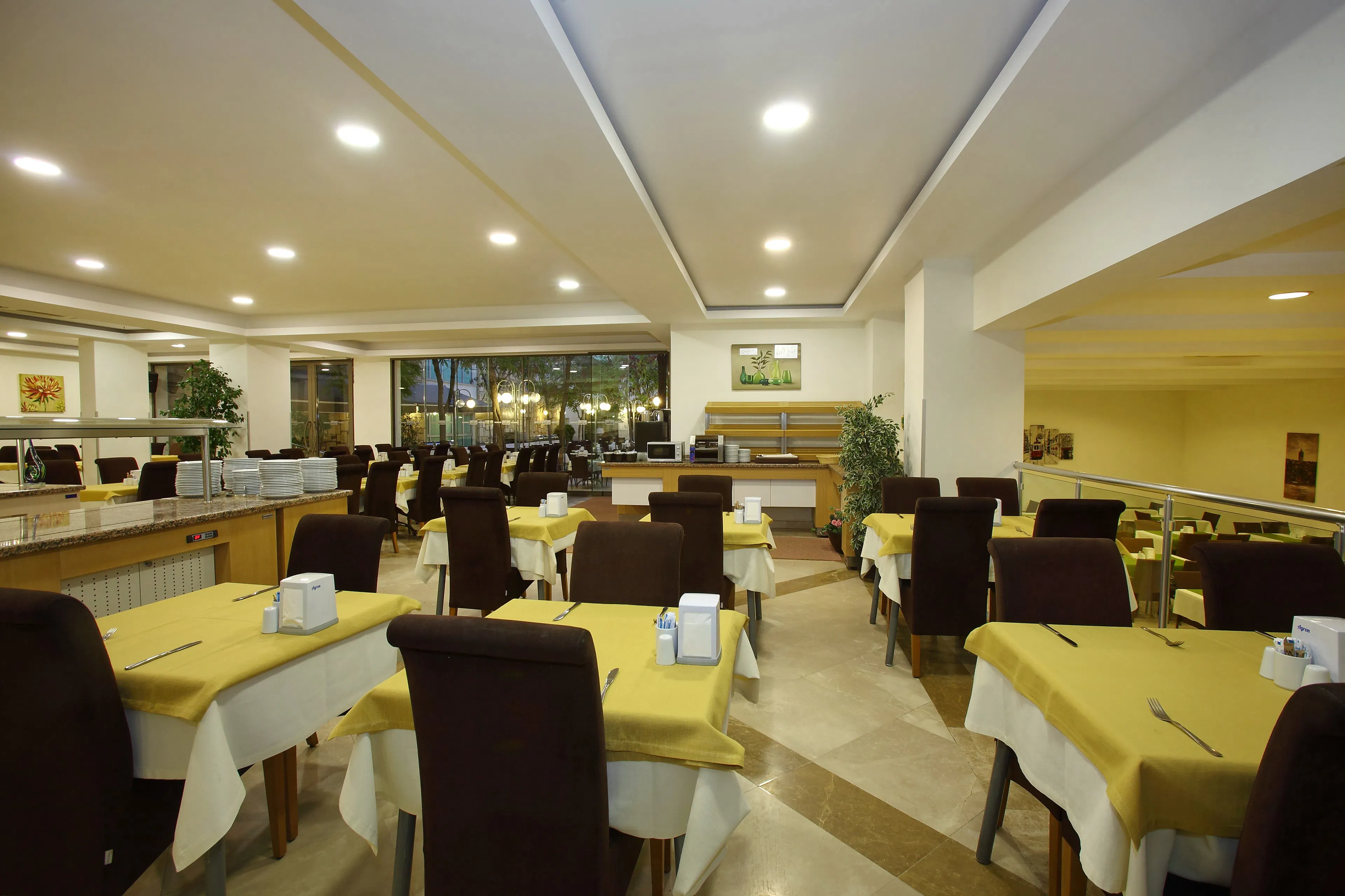 Mandarin Resort - foodAndBeverage