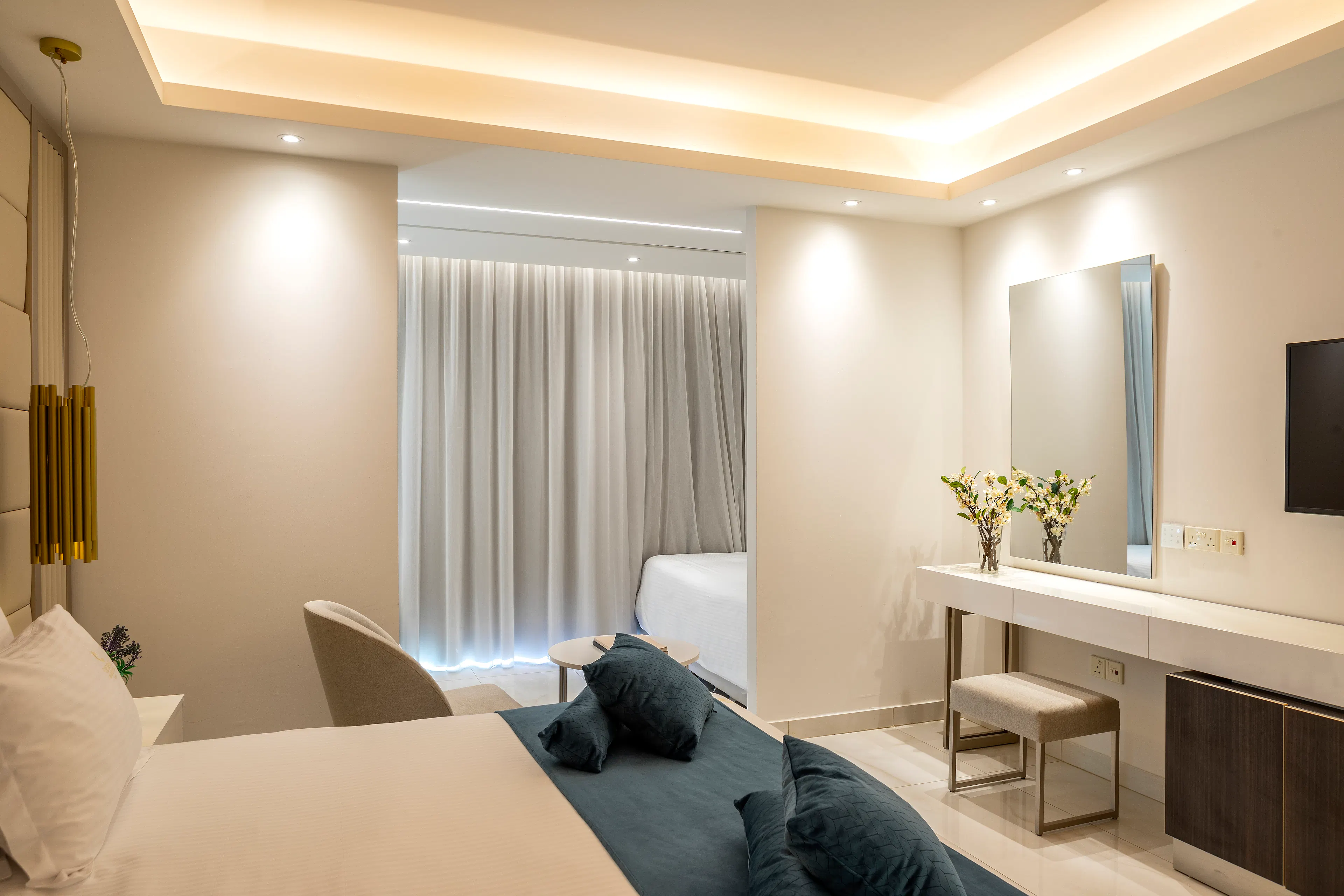 FAMILY ROOM SIDE SEA VIEW