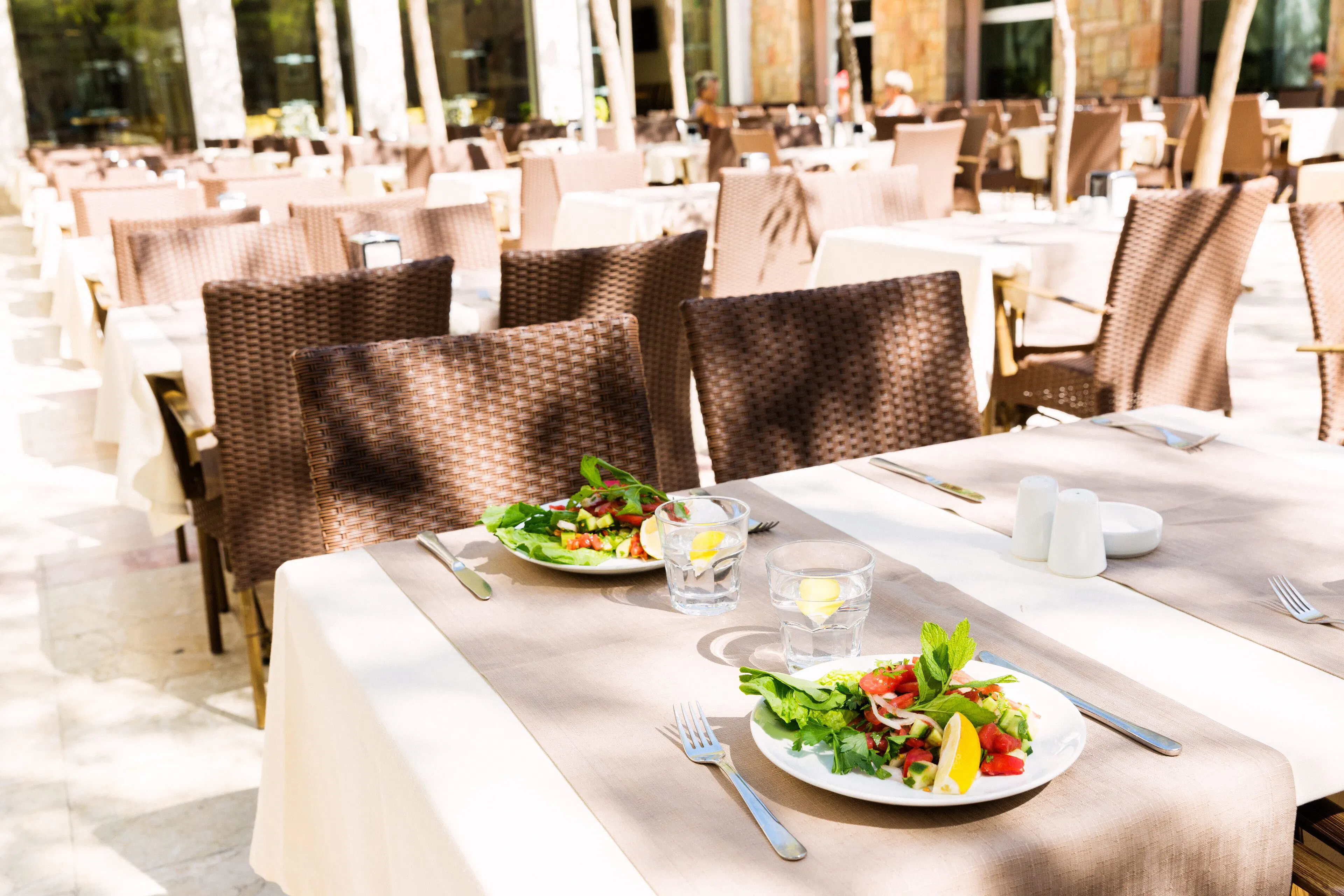 Mandarin Resort - foodAndBeverage
