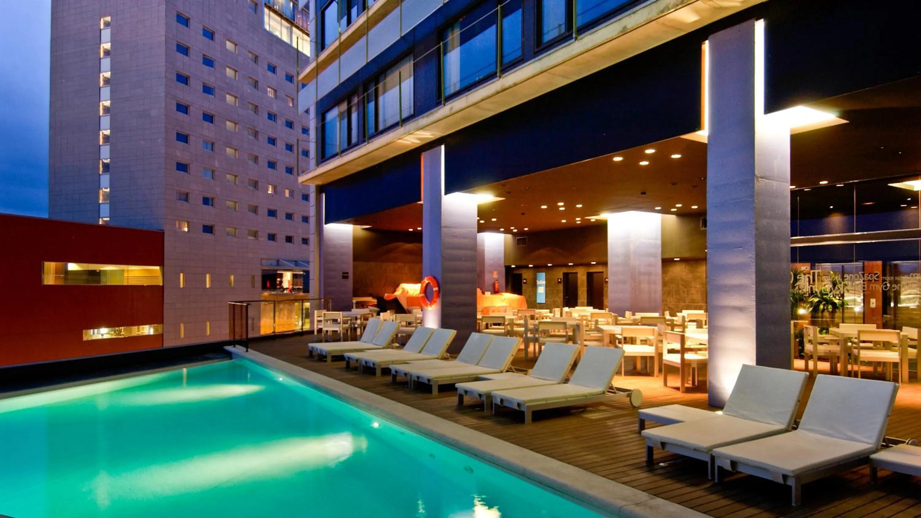 Barcelona Princess - pool