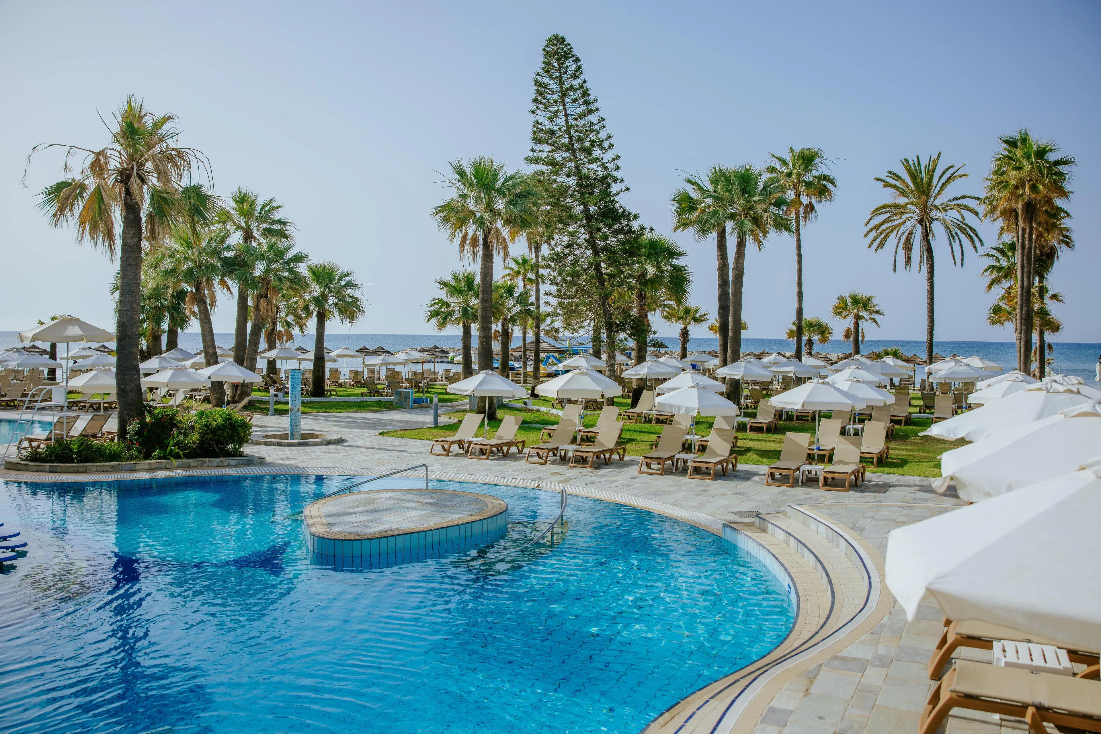 Golden Bay Beach Hotel - pool