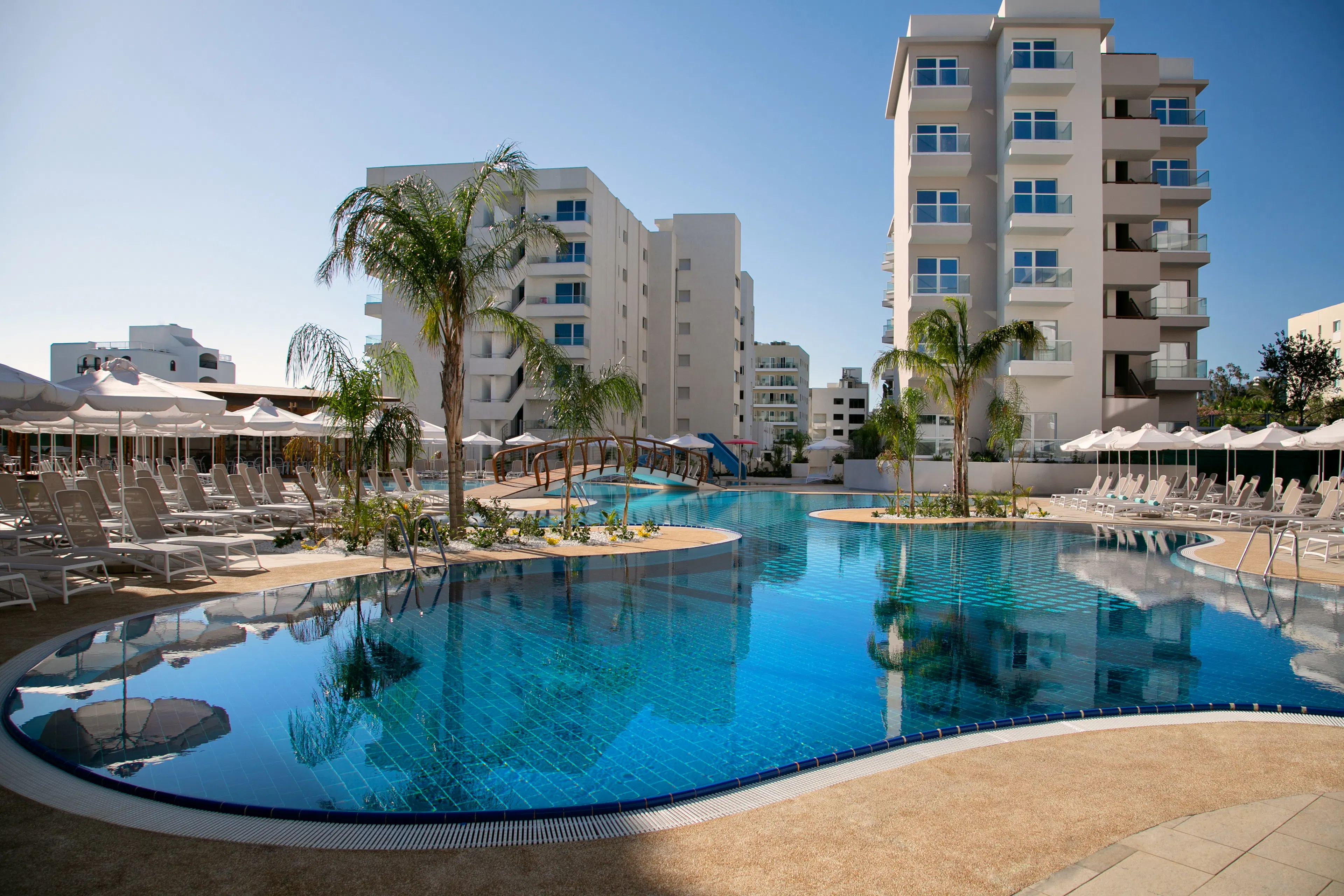Vangelis Hotel & Suites - exterior
