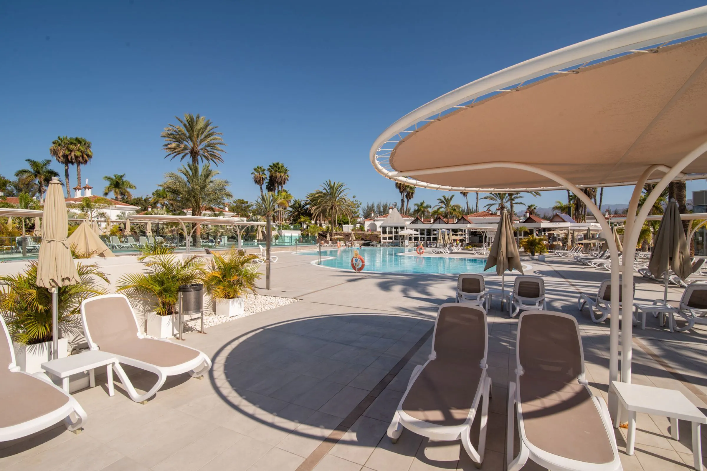 Hotel LIVVO Dunagolf Suites - pool