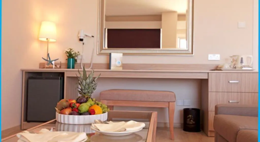 Poseidonia Beach Hotel - foodAndBeverage