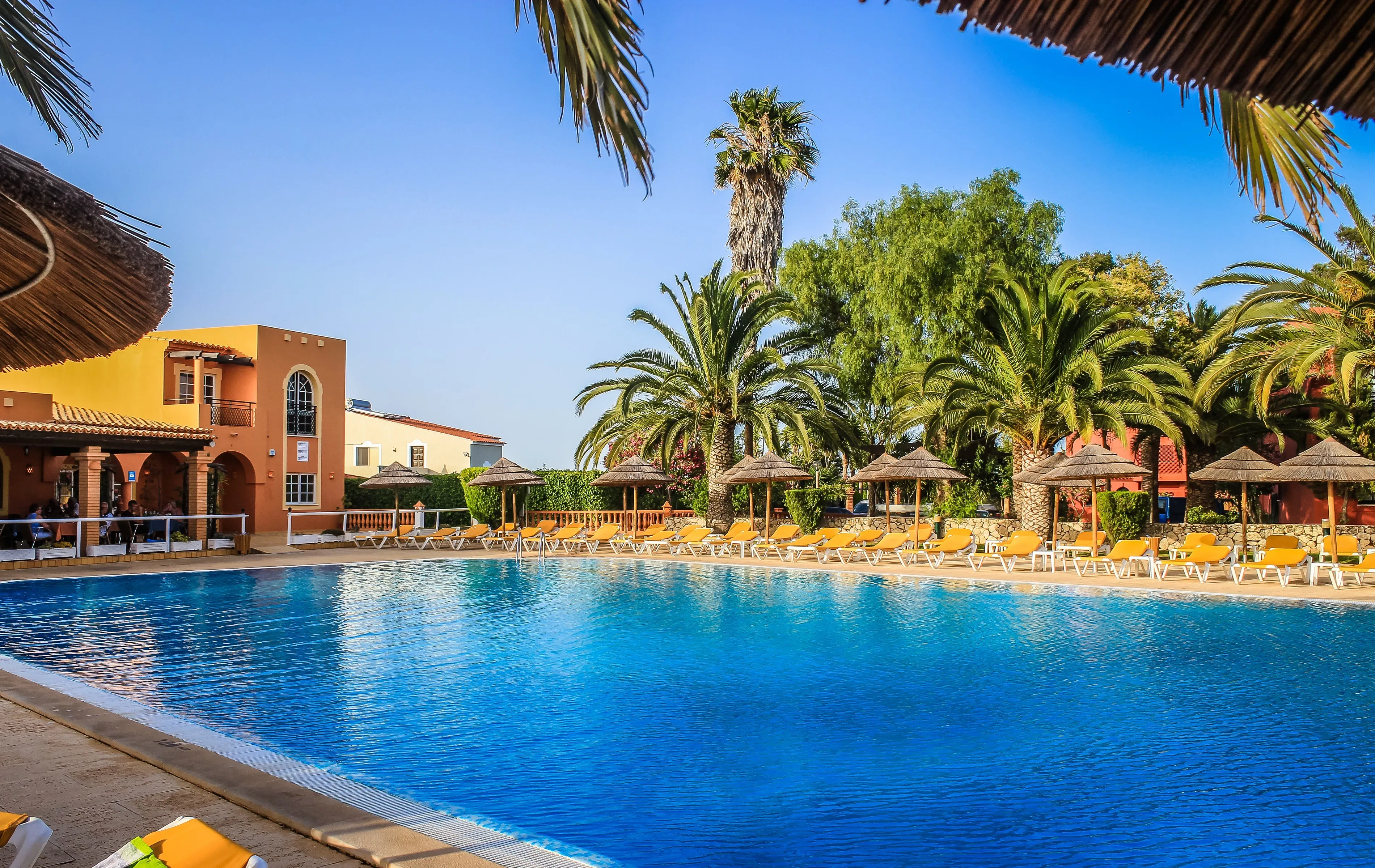 Colina Village Hotel - pool