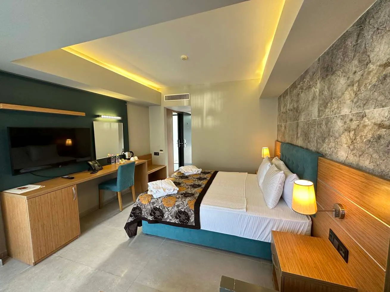 Ambrosia Hotel - rooms