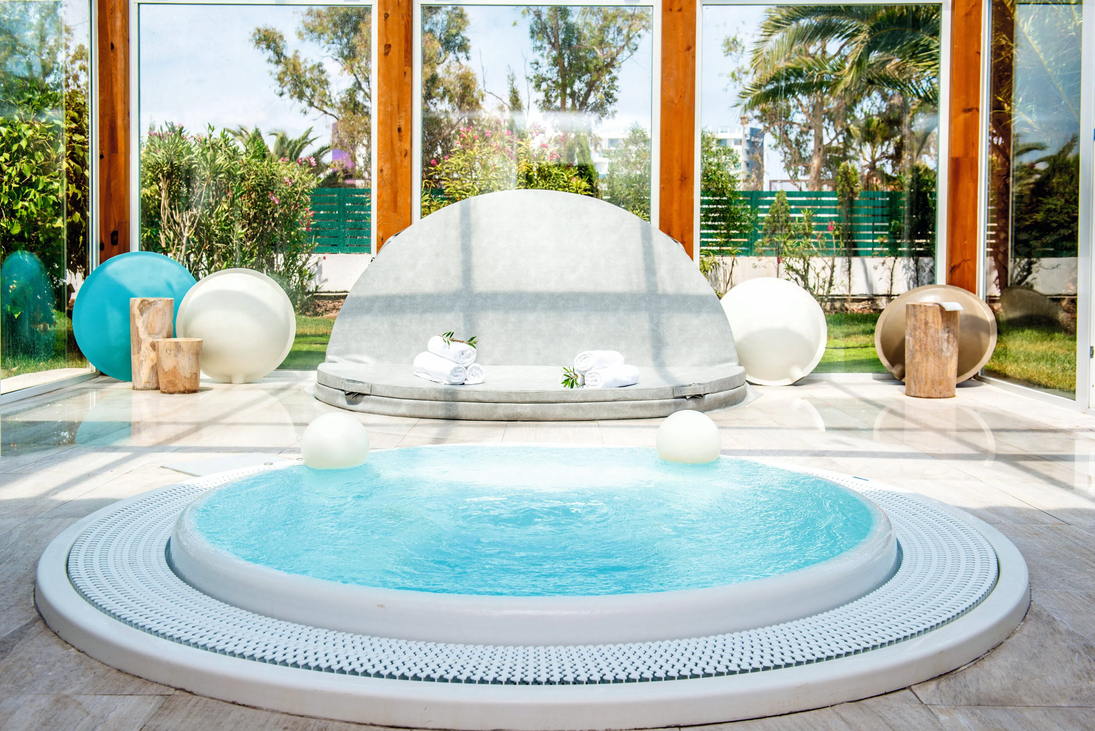 FERGUS Style Bahamas - pool