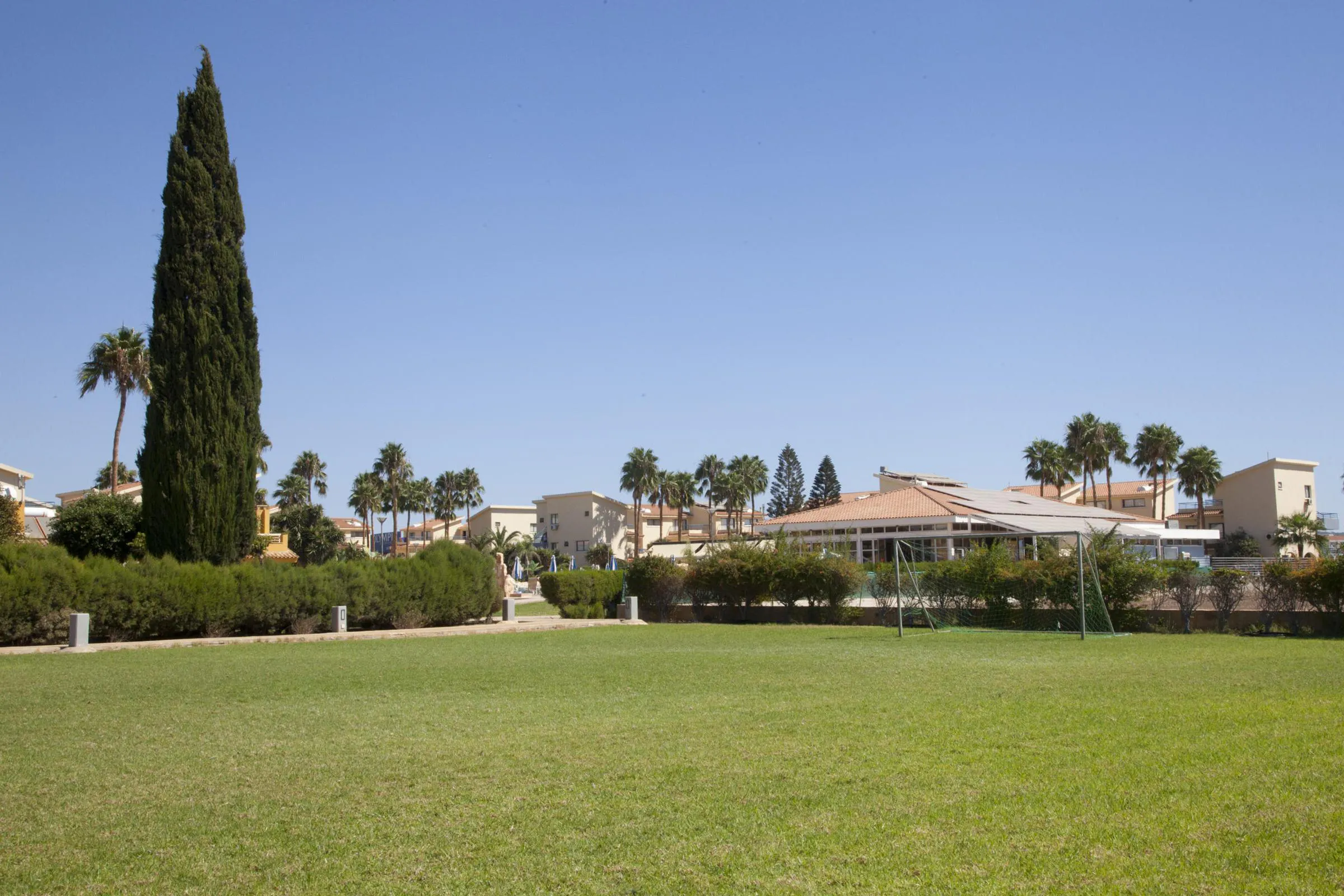The Makronisos Holiday Village - location