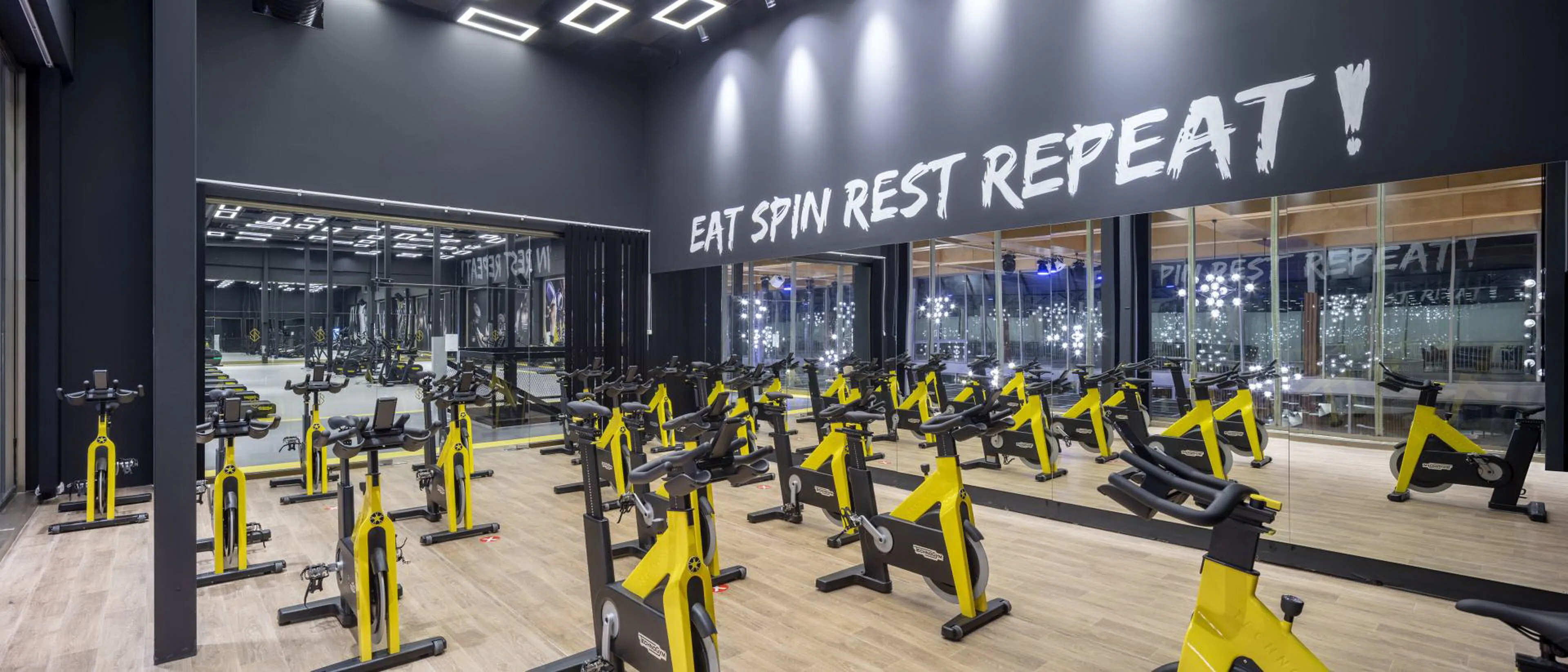 Nirvana Cosmopolitan - sport
