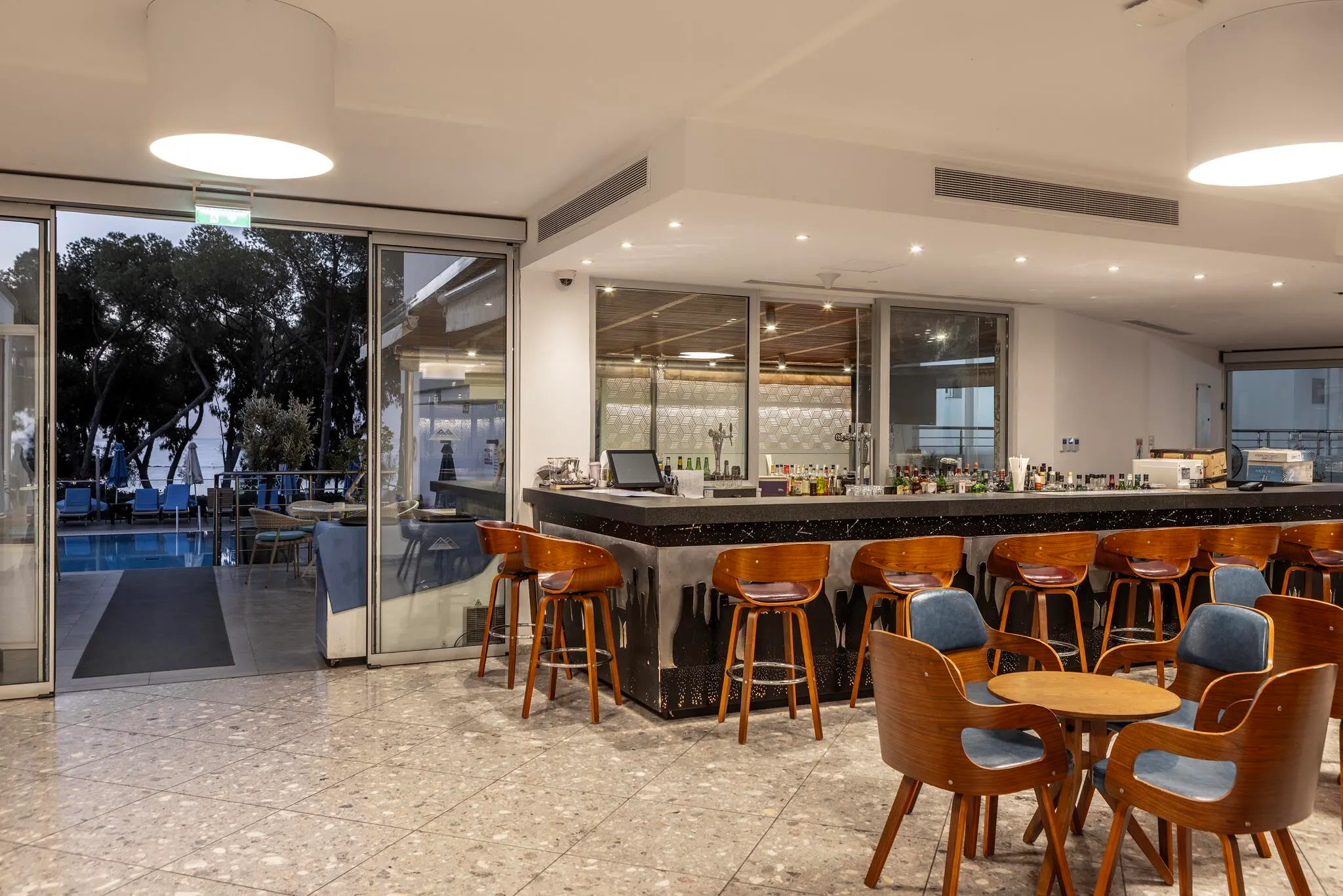 Park Beach Hotel - foodAndBeverage