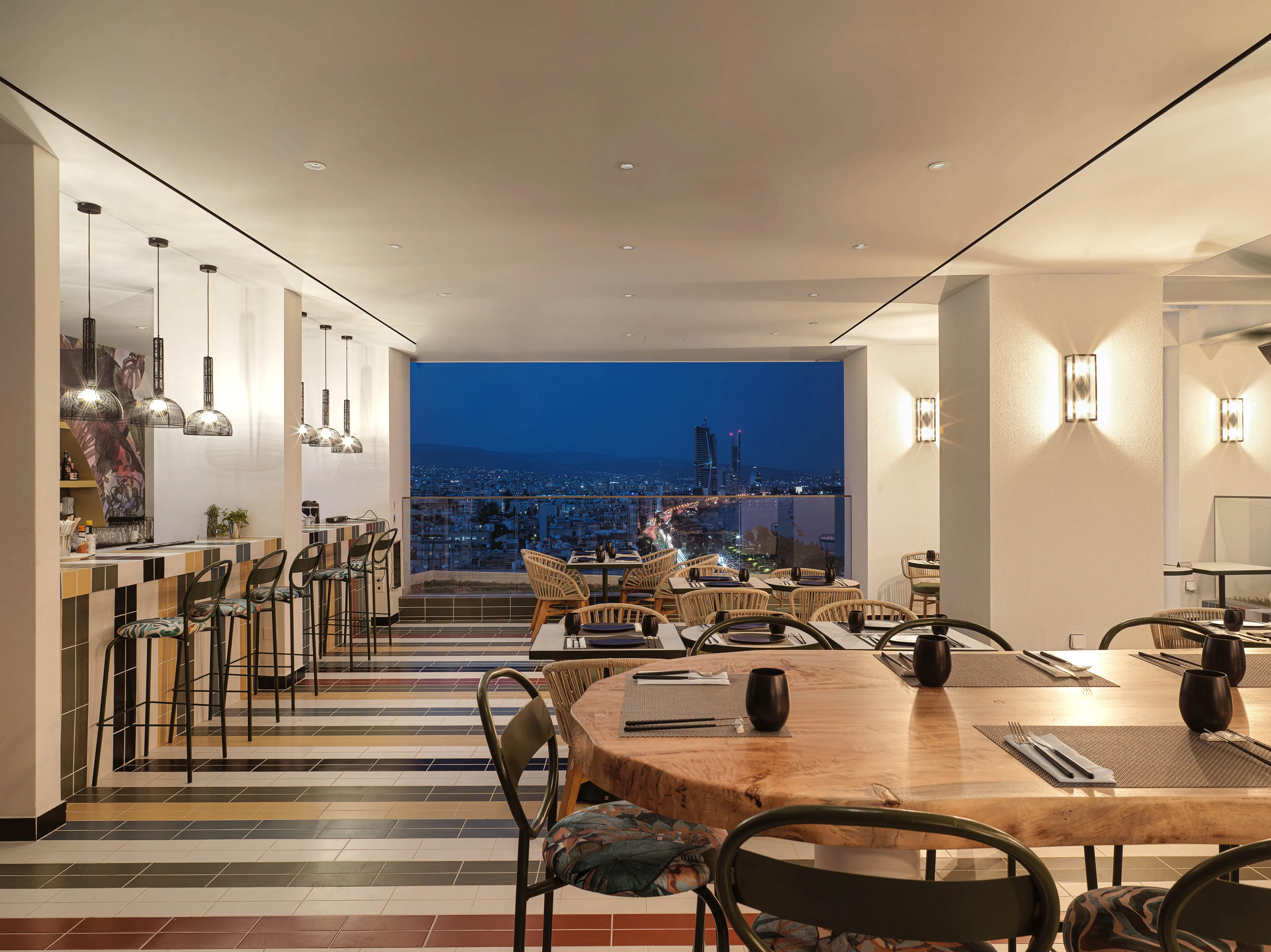 NYX Hotel Limassol - foodAndBeverage