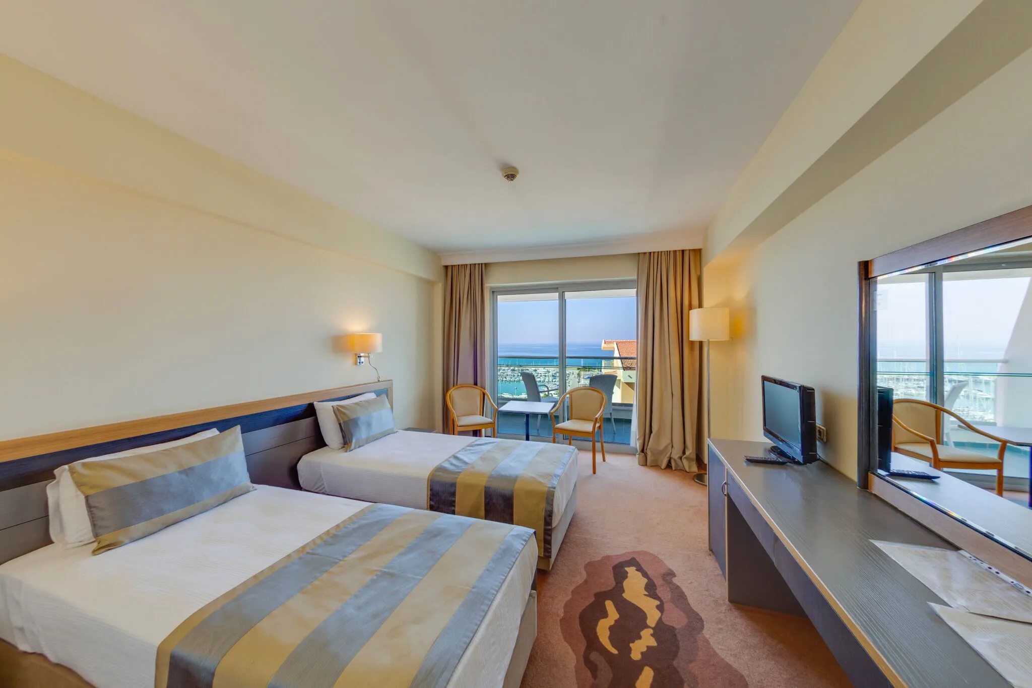 Elite World Kusadasi Hotel - rooms