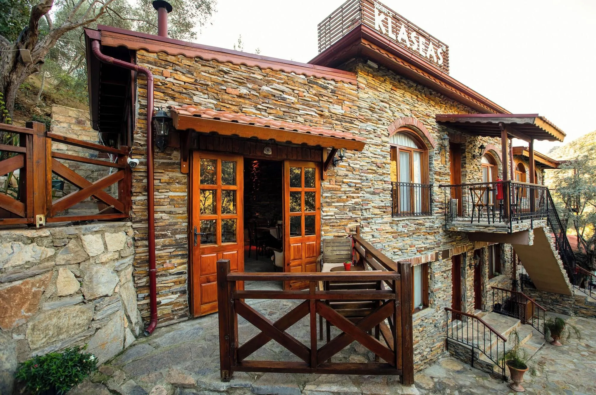 Sirince Klaseas Hotel & Restaurant - exterior