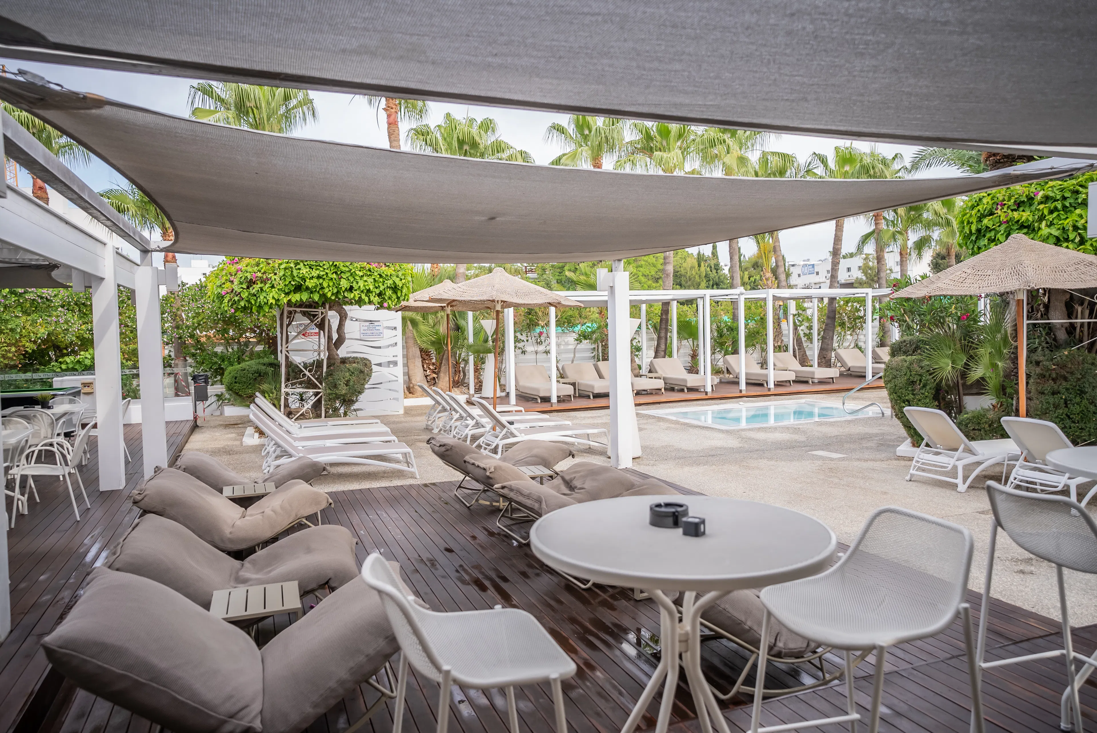 Margadina Lounge Hotel - foodAndBeverage