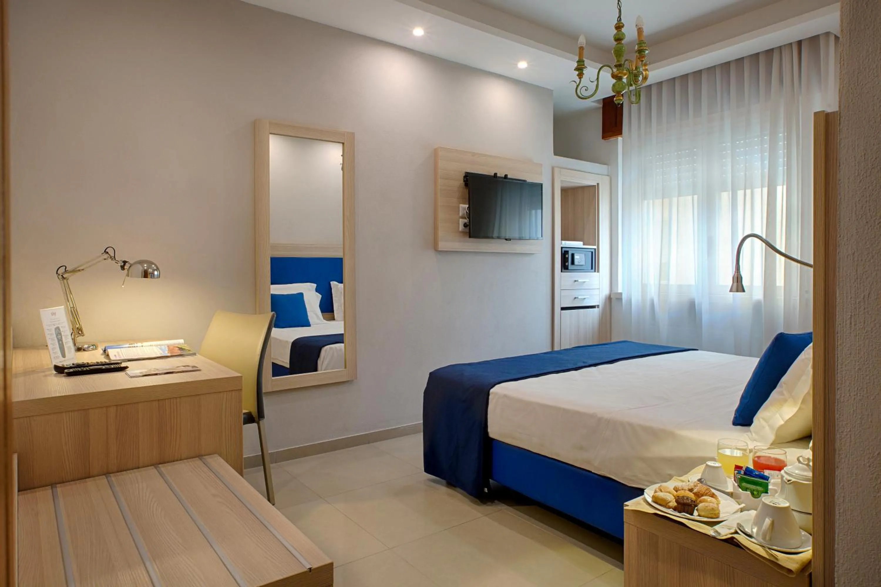 American Hotel - rooms