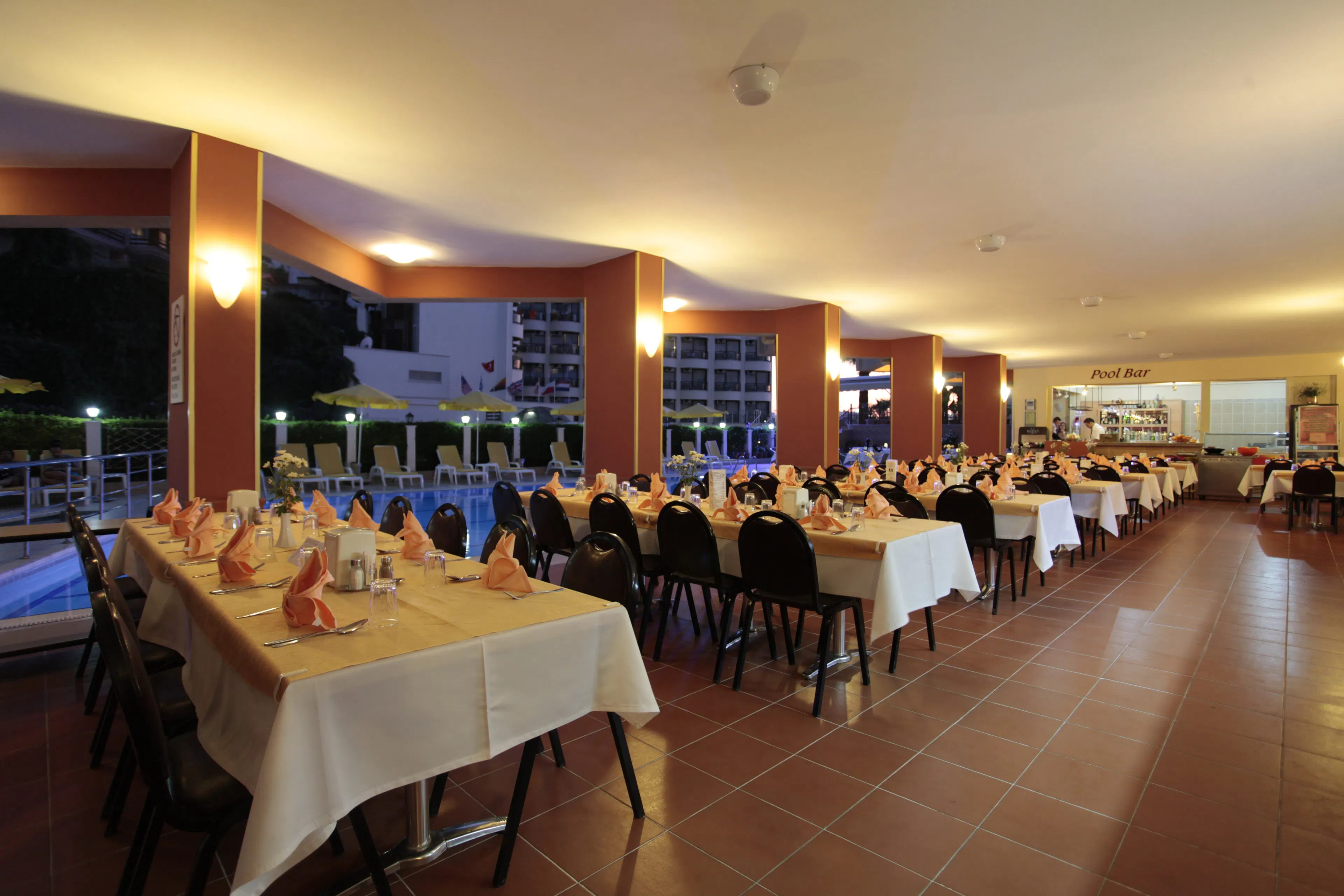 Palm Hotel - foodAndBeverage