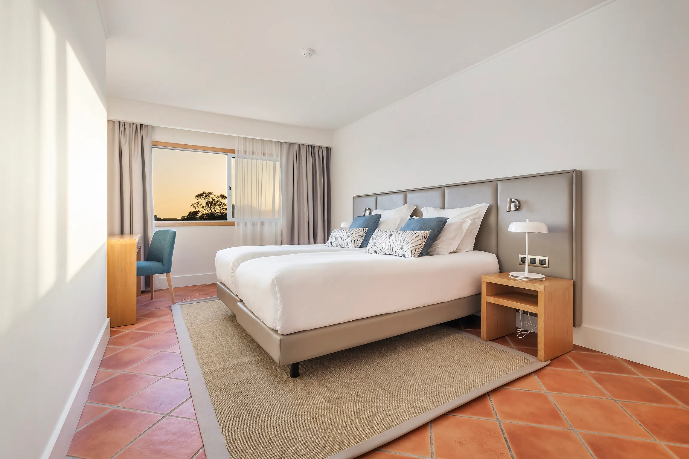 The Patio Suite Hotel - rooms