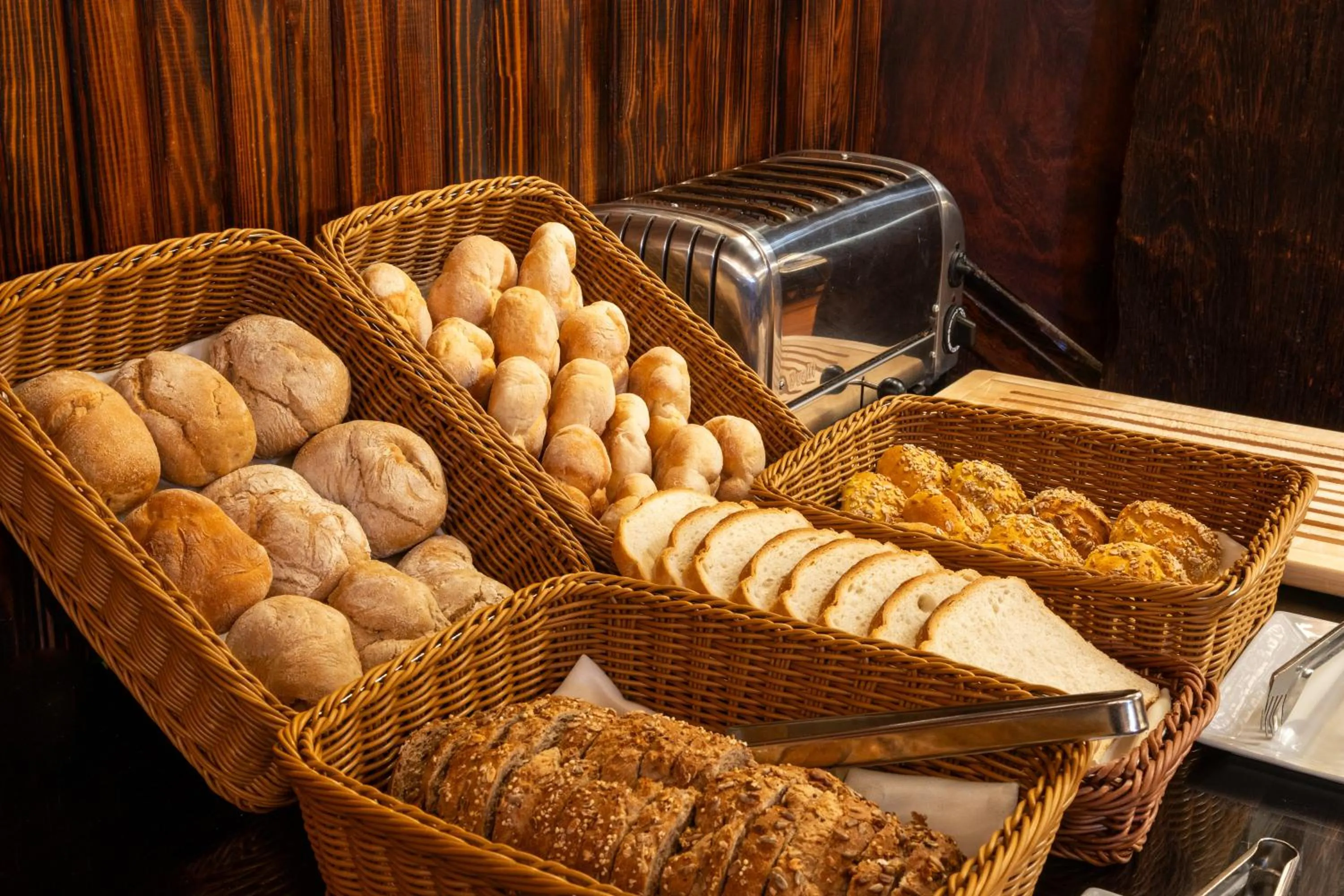 SANA Rex Hotel - foodAndBeverage