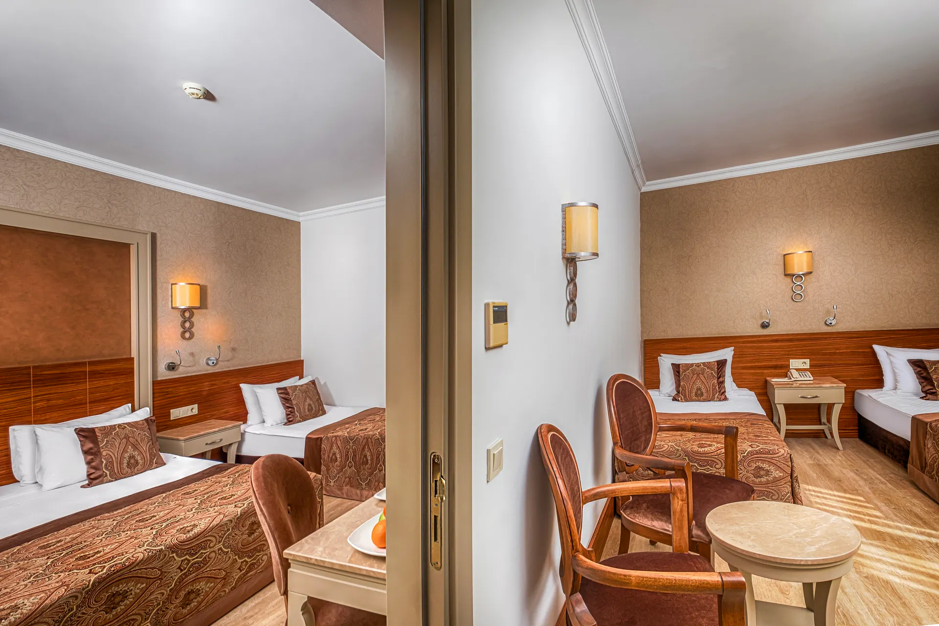 Well Palace Side - rooms