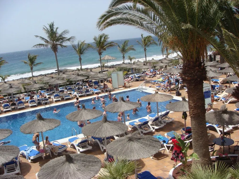 VIK Hotel San Antonio - beach