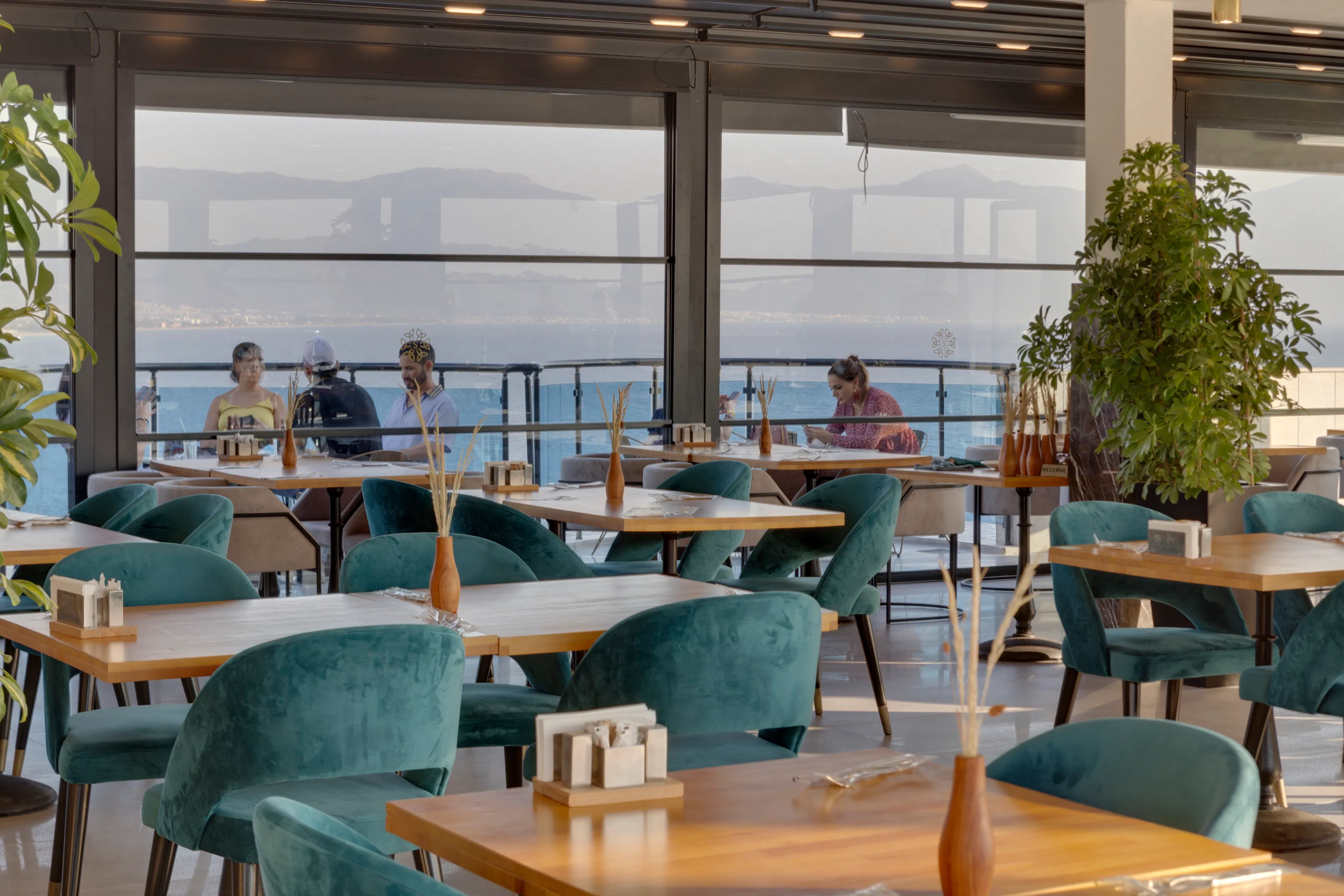 Signature Blue Resort - foodAndBeverage