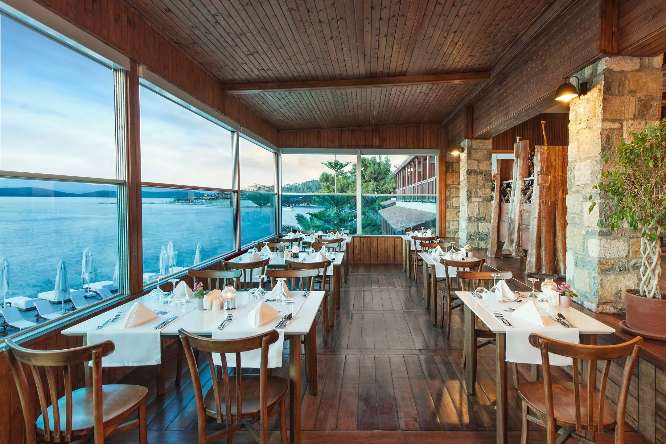 Sarpedor Boutique Hotel - foodAndBeverage