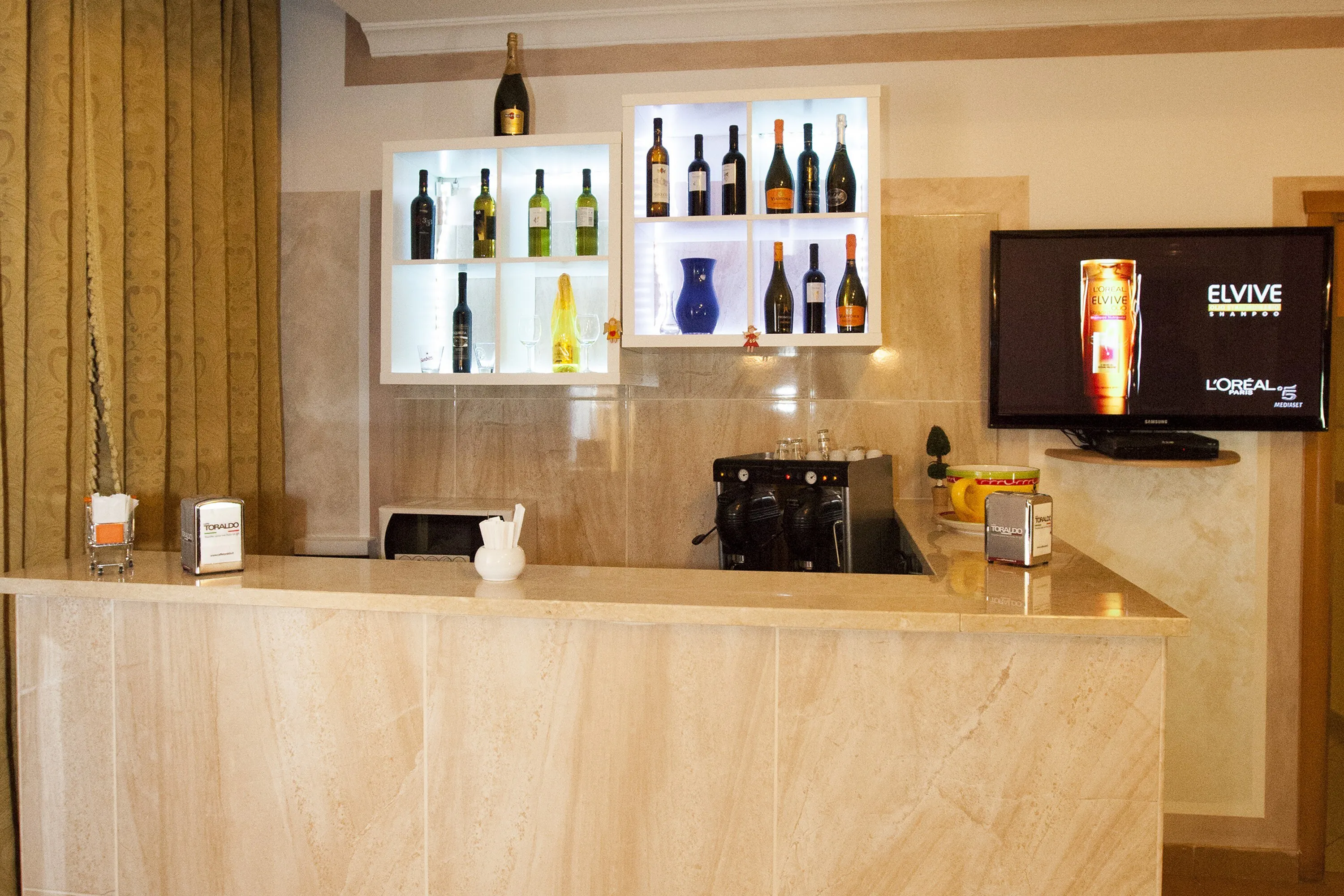 Hotel Casablanca - foodAndBeverage