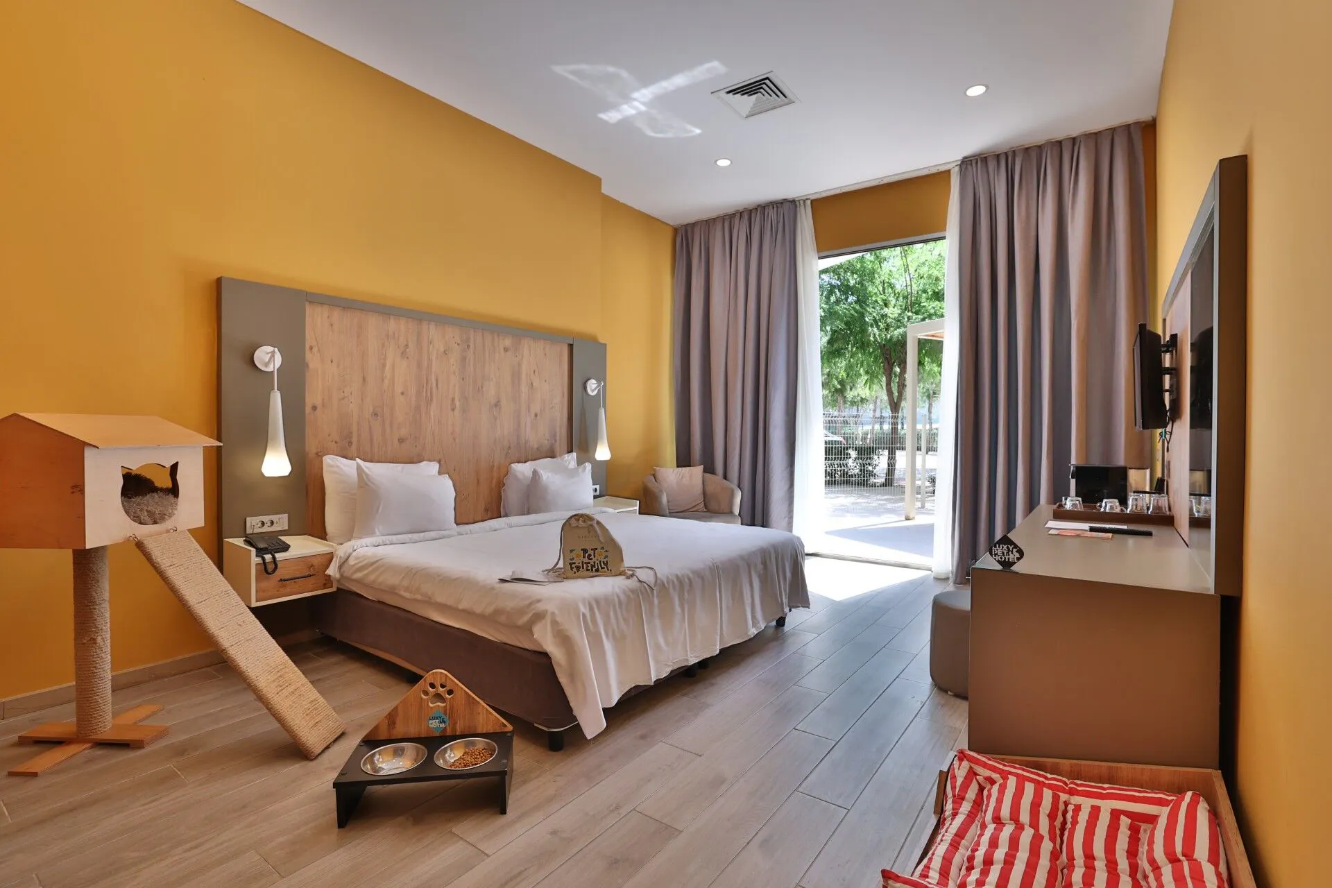 Nirvana Cosmopolitan - rooms
