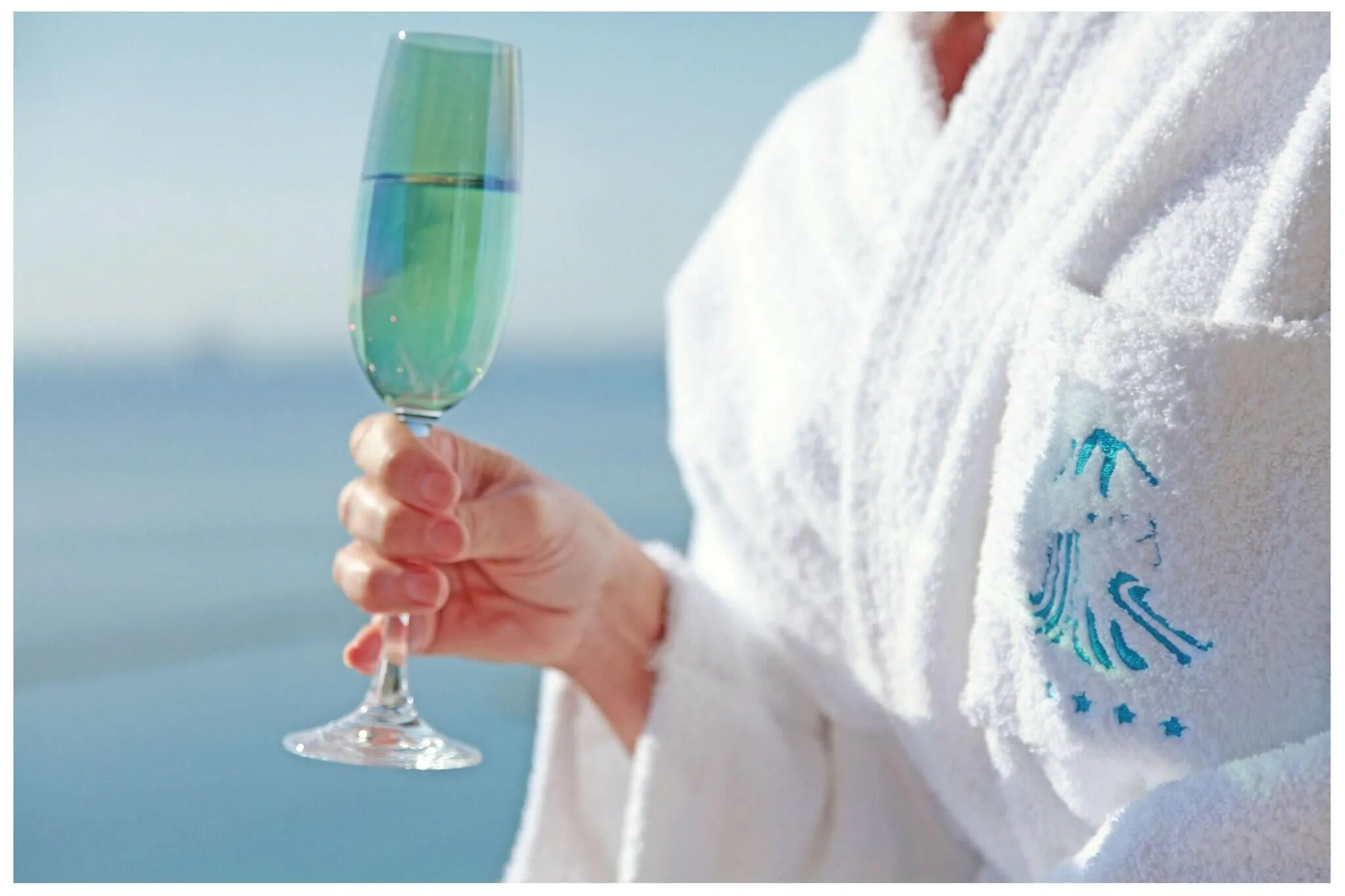 Poseidonia Beach Hotel - foodAndBeverage
