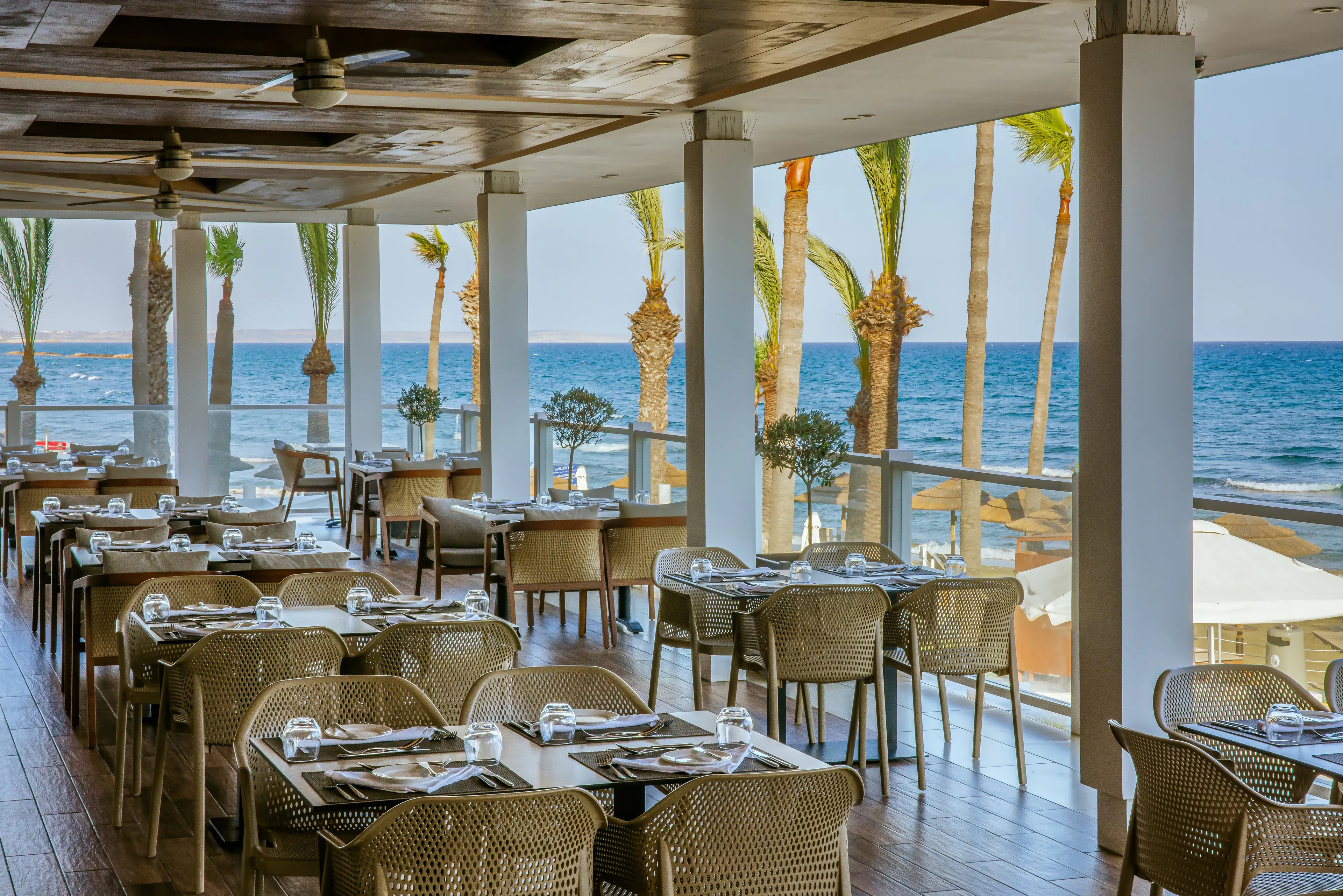Golden Bay Beach Hotel - foodAndBeverage