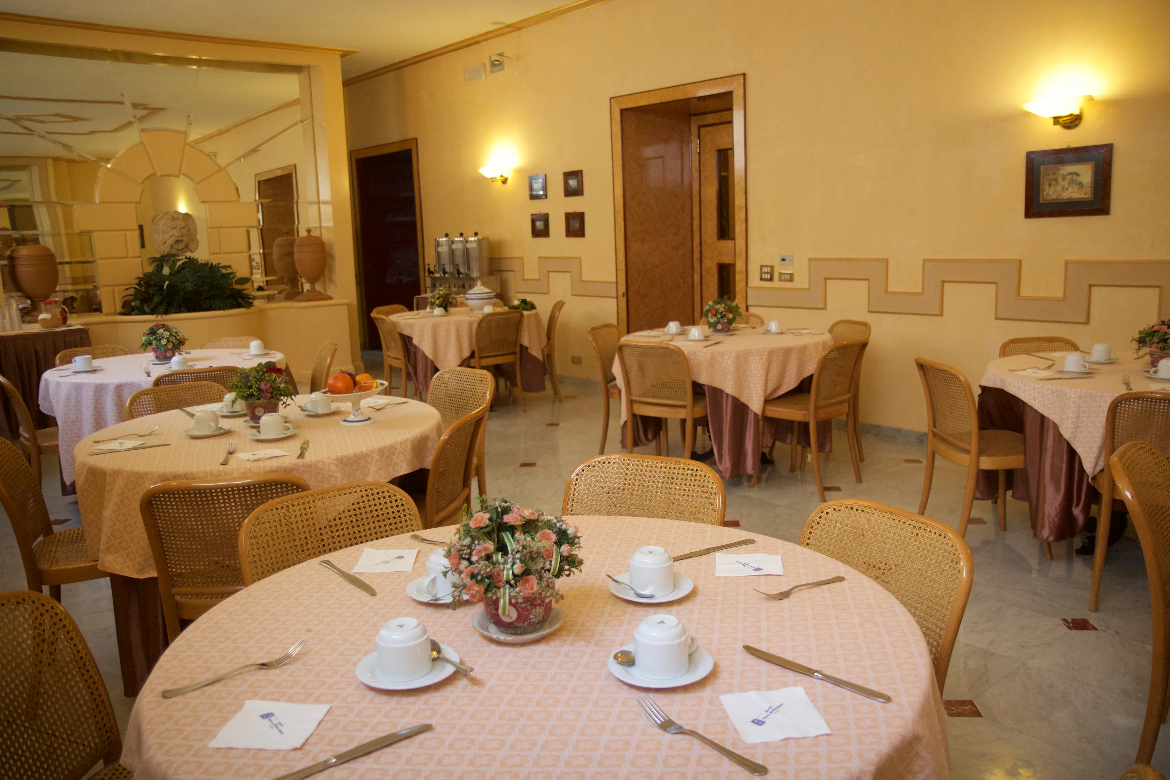 Nuovo Rebecchino - foodAndBeverage