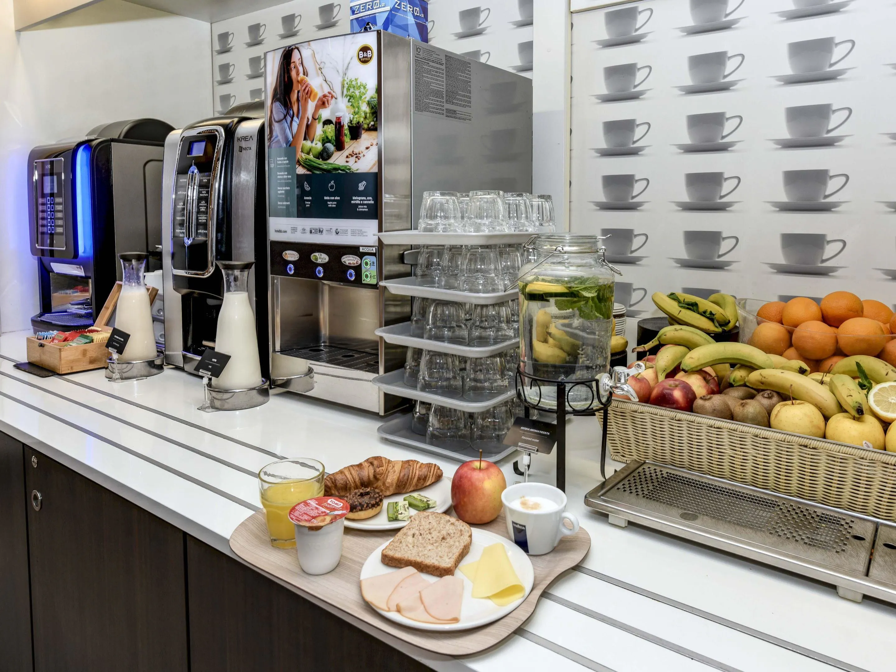 B&B HOTEL Verona - foodAndBeverage