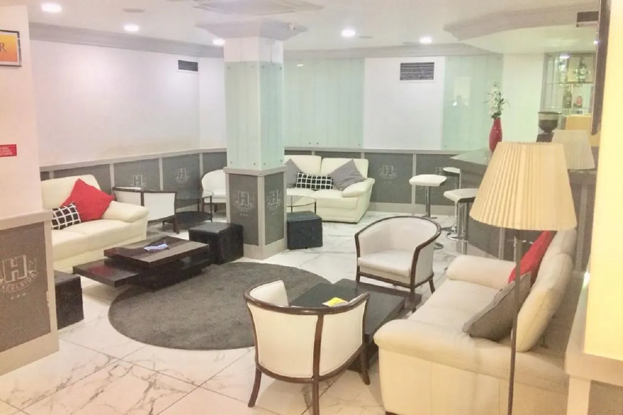 Excelsior - facilities