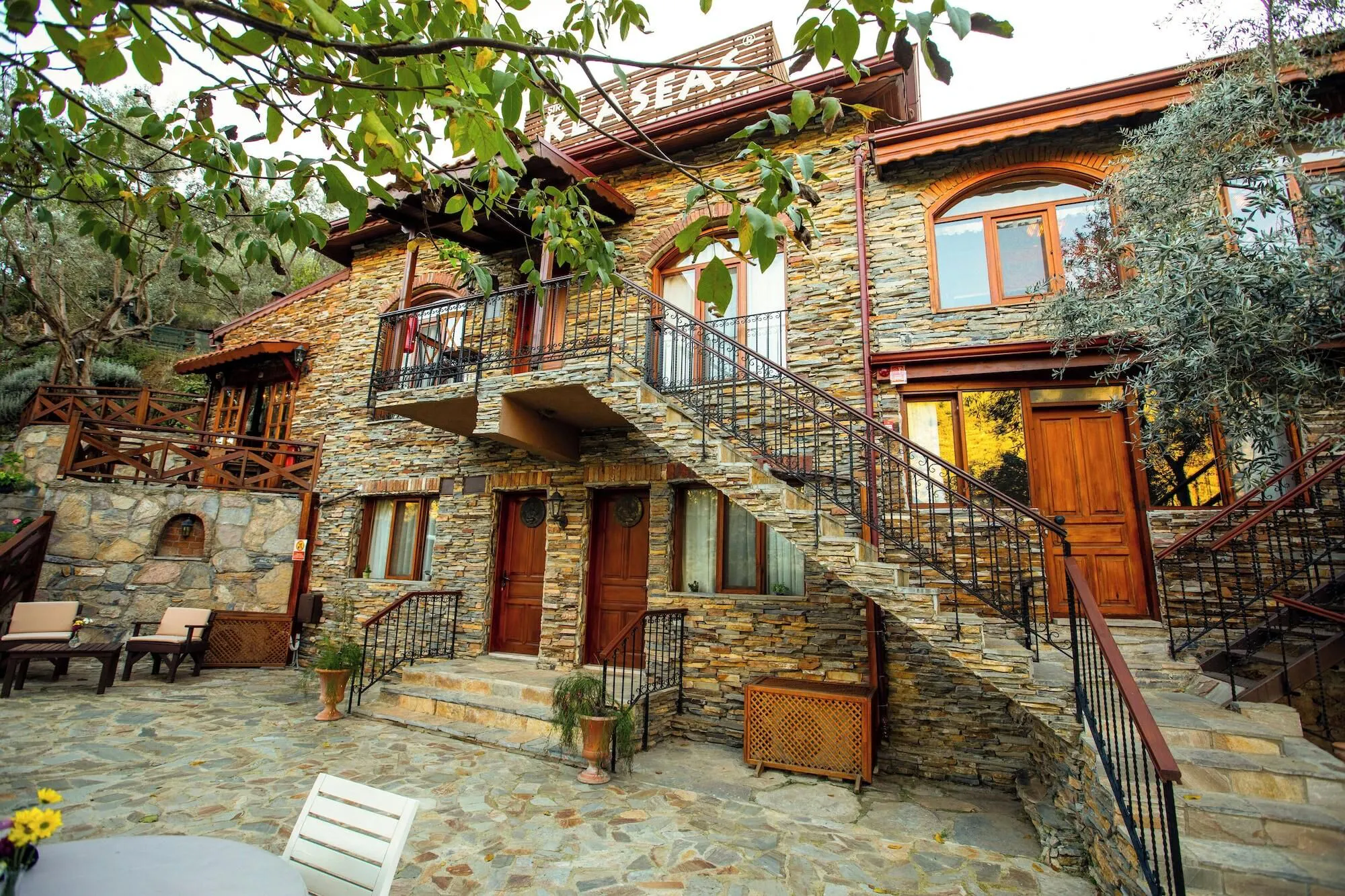 Sirince Klaseas Hotel & Restaurant - exterior