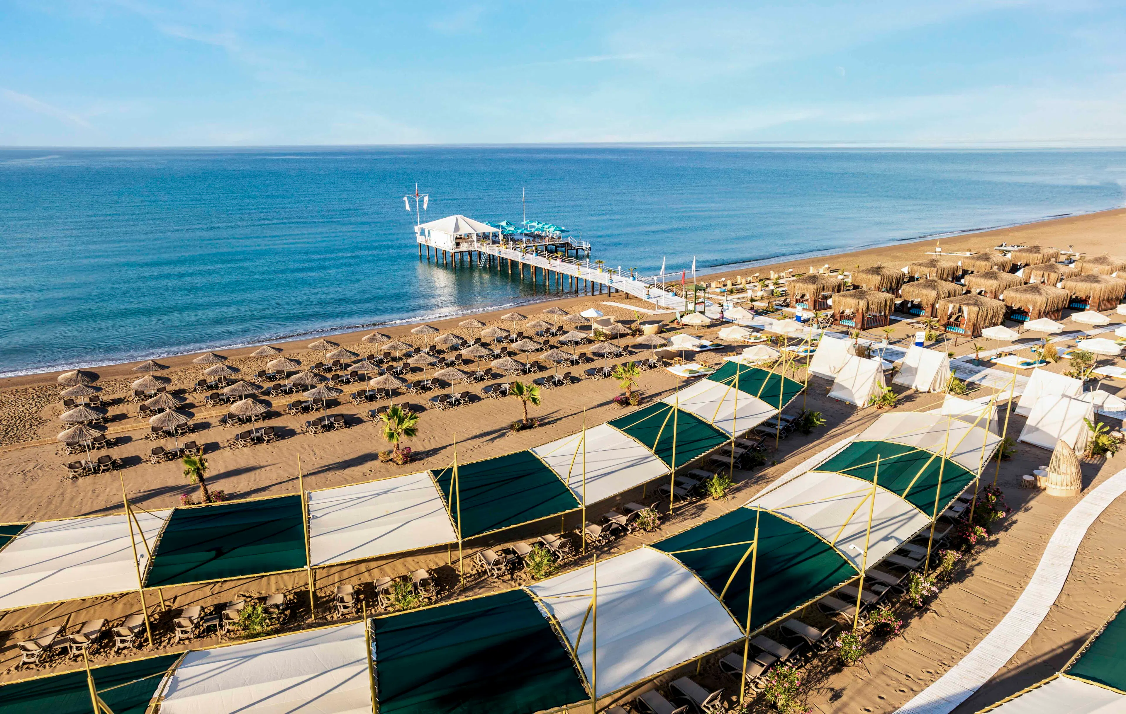 Concorde de Luxe Resort - beach