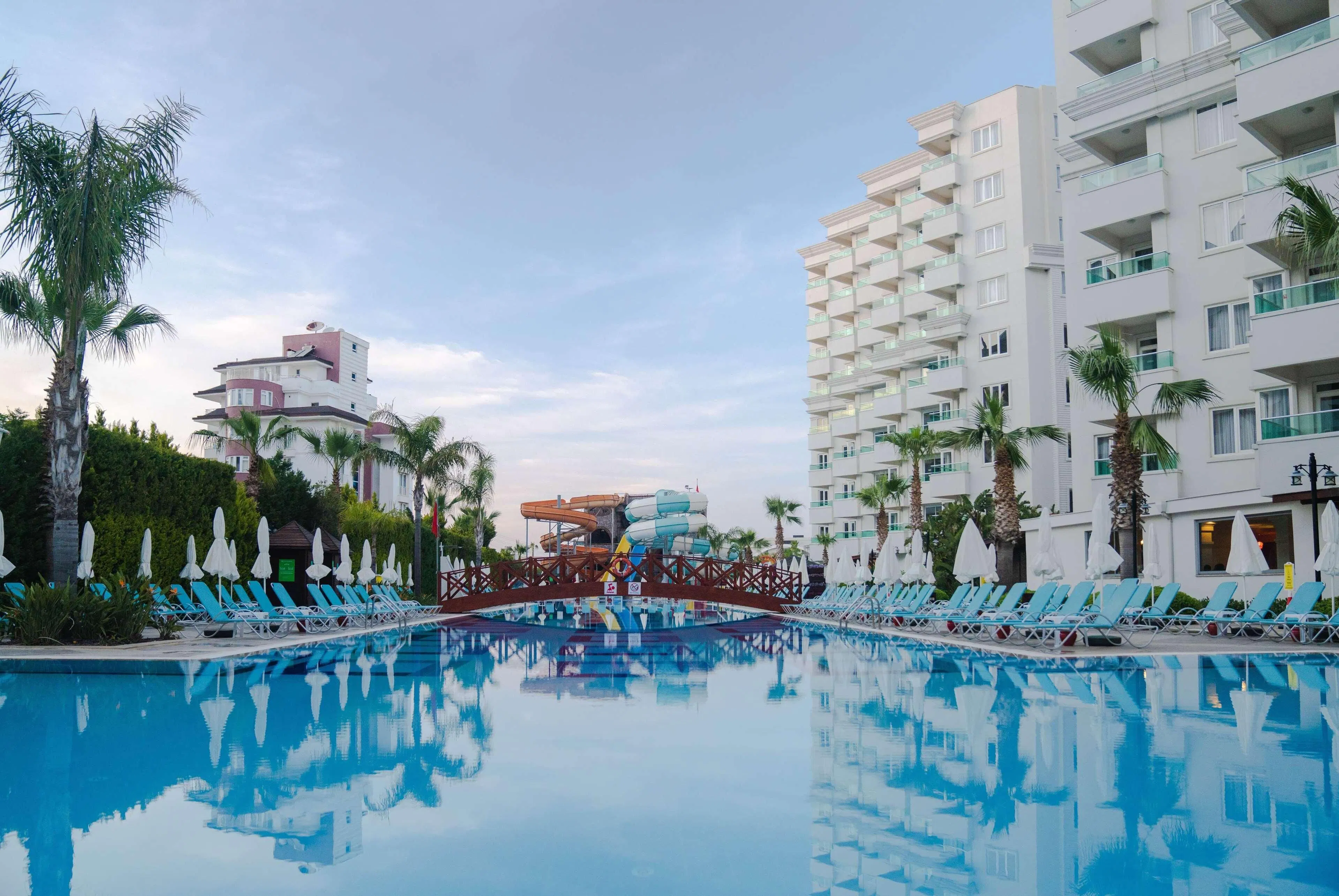 Wyndham Garden Lara - pool
