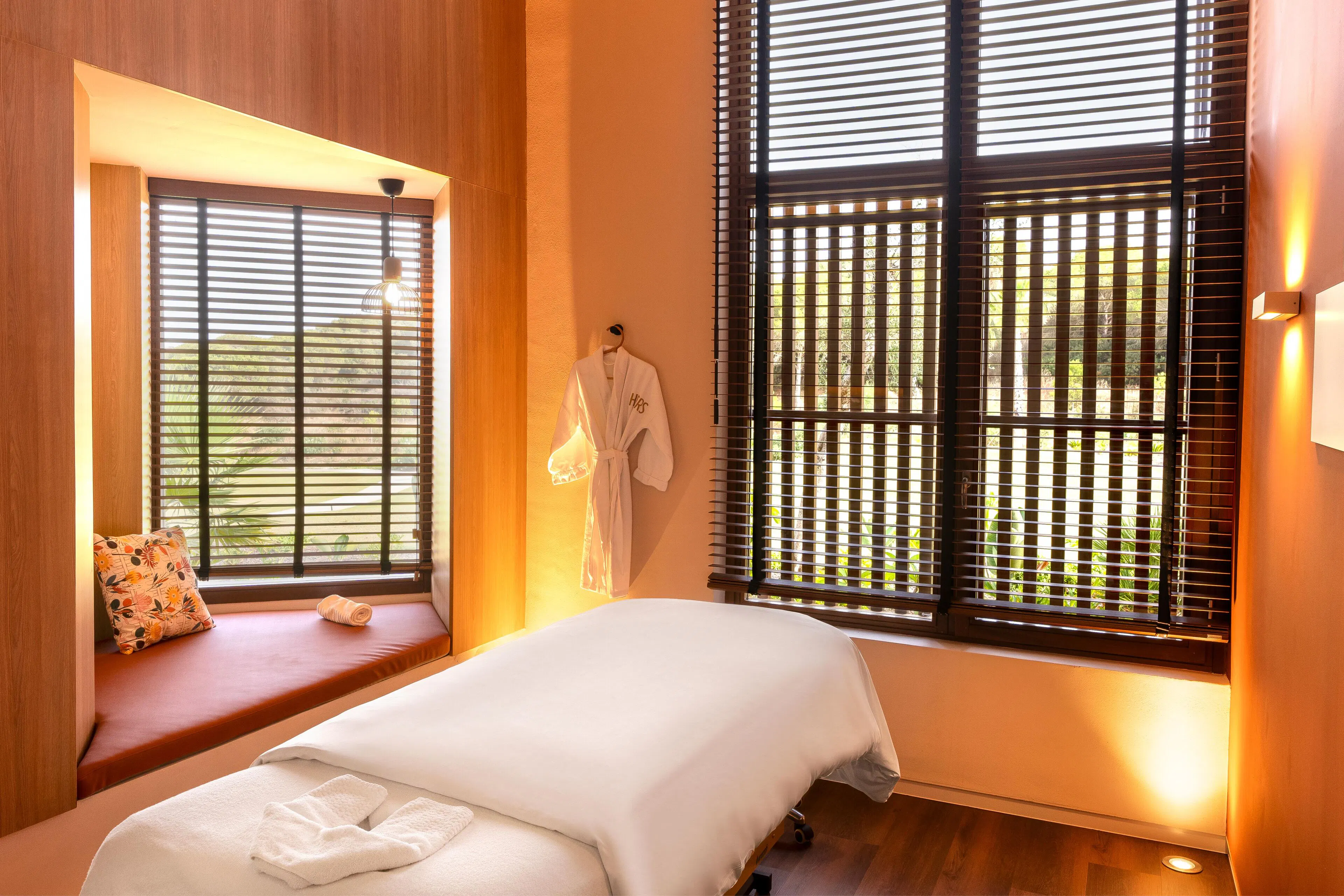 SO/ Sotogrande Spa & Golf Resort Hotel - rooms