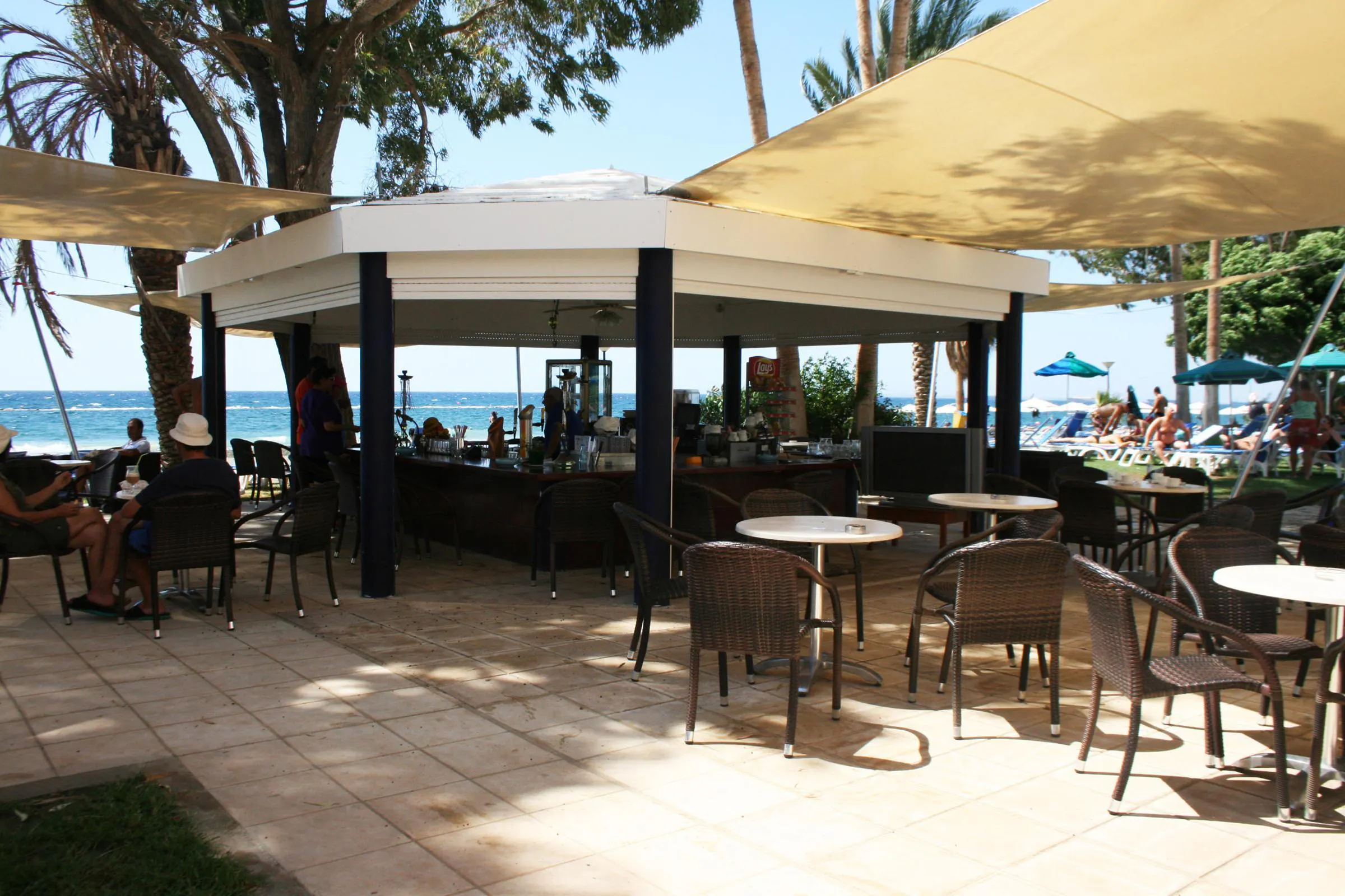 Poseidonia Beach Hotel - foodAndBeverage