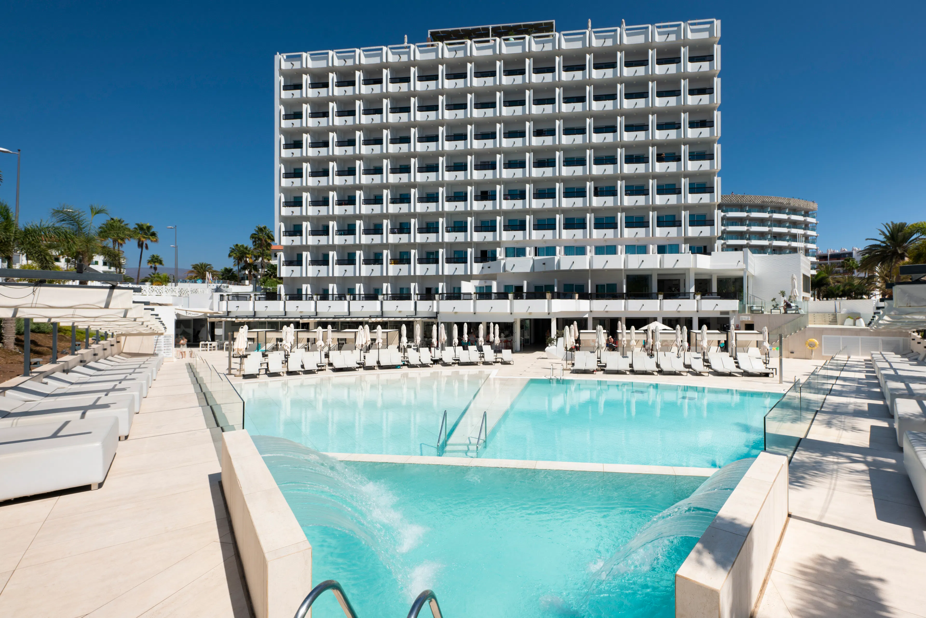 Hotel Caserio - exterior